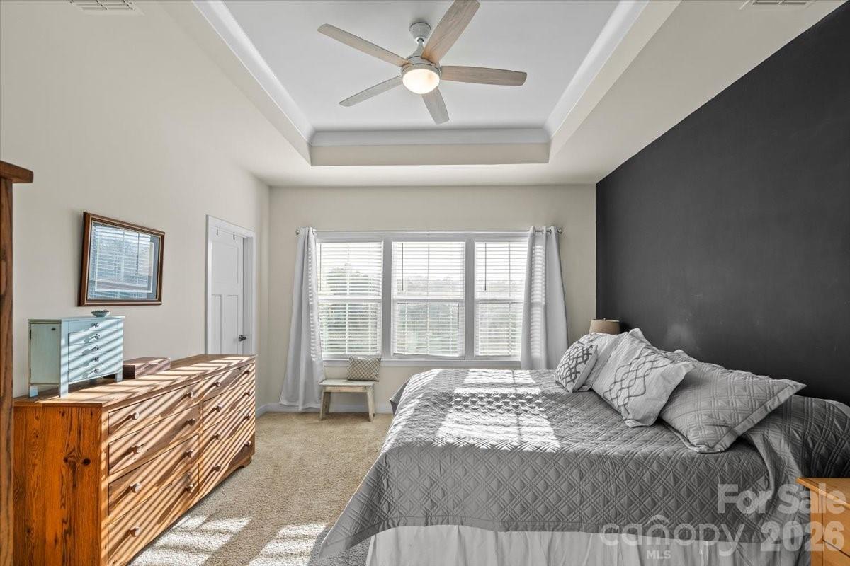 606 Crudent Road — Tega Cay