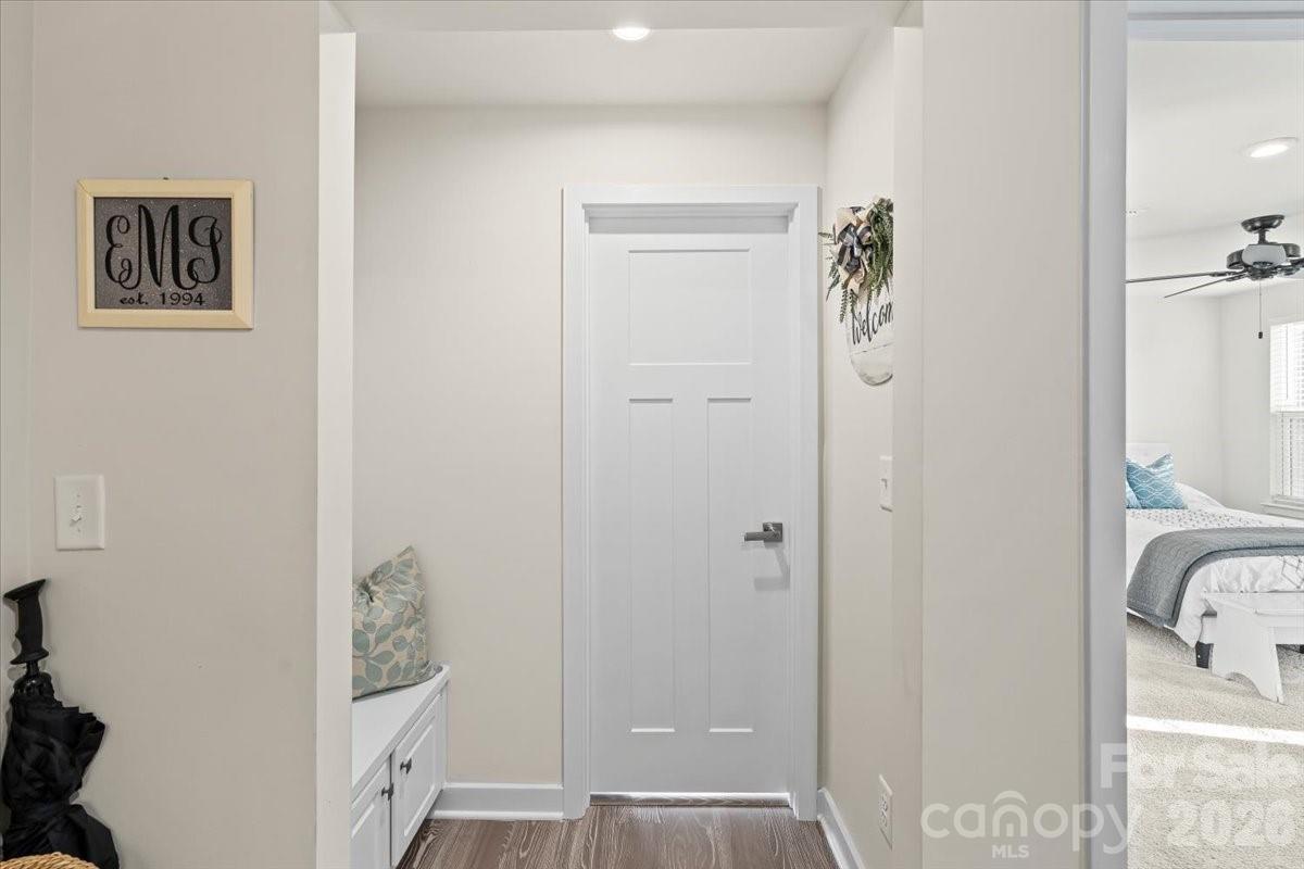 606 Crudent Road — Tega Cay
