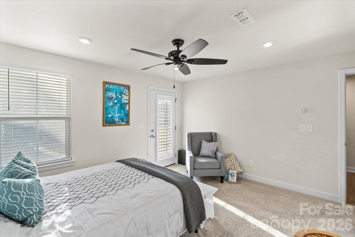 606 Crudent Road — Tega Cay