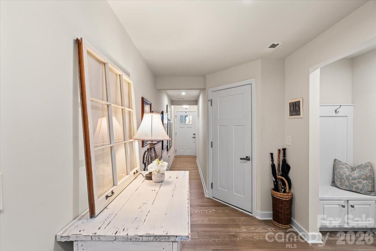 606 Crudent Road — Tega Cay