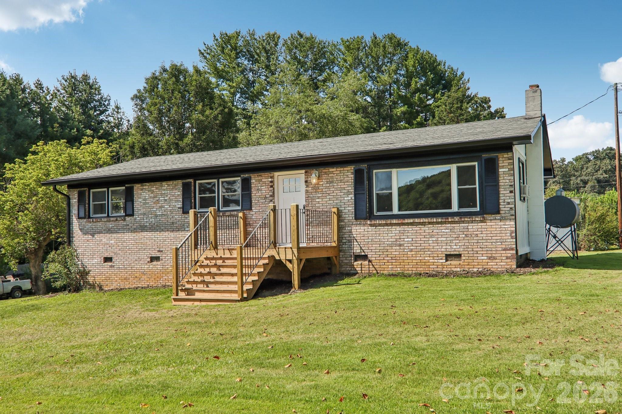 120 Sonoma Road — Waynesville