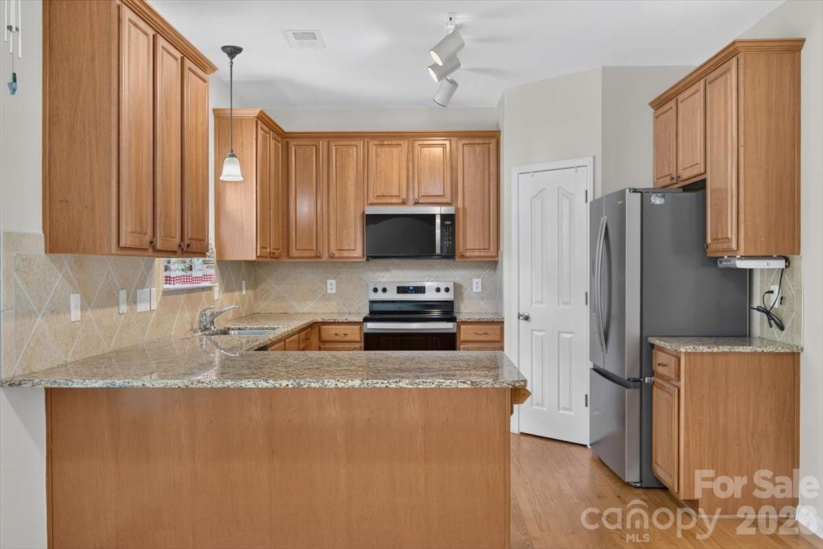 3658 Travertine Drive — Lancaster