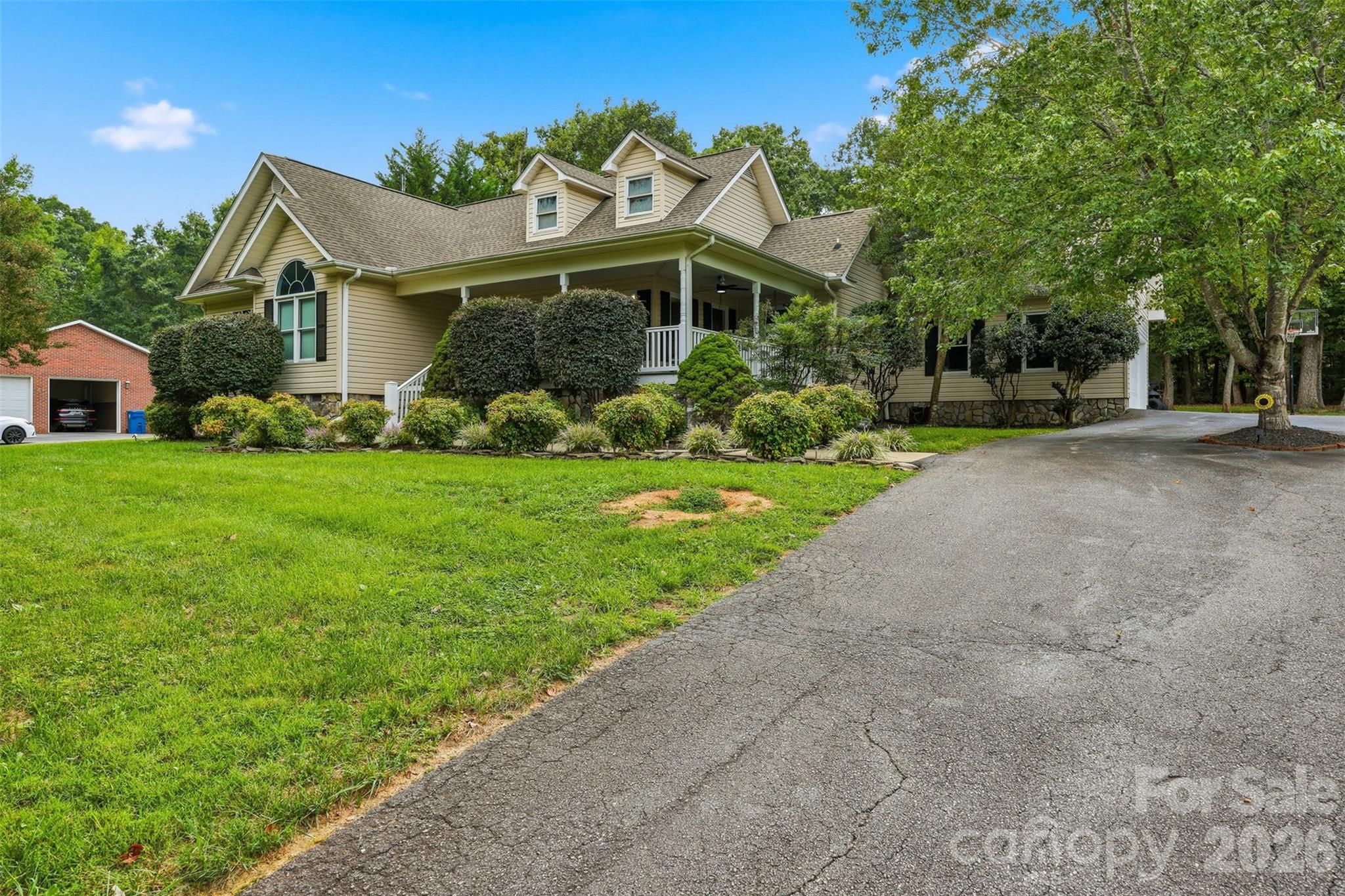 107 Shawnee Trail — Maiden