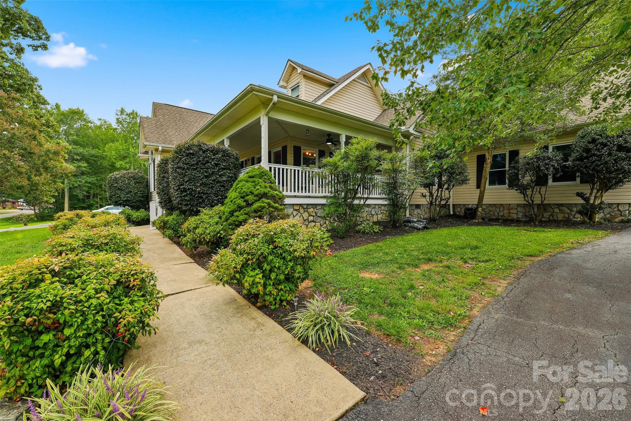 107 Shawnee Trail — Maiden