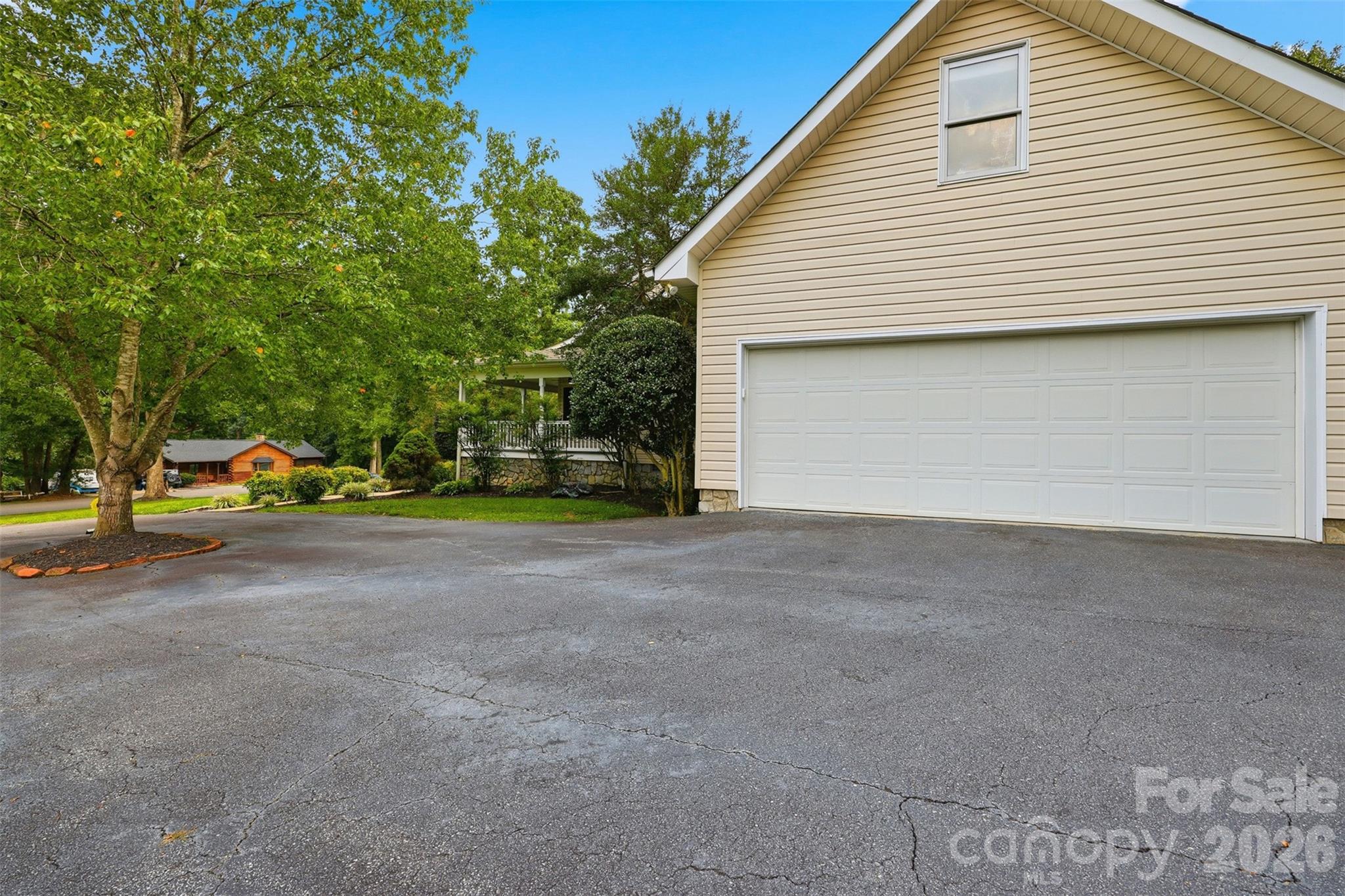 107 Shawnee Trail — Maiden