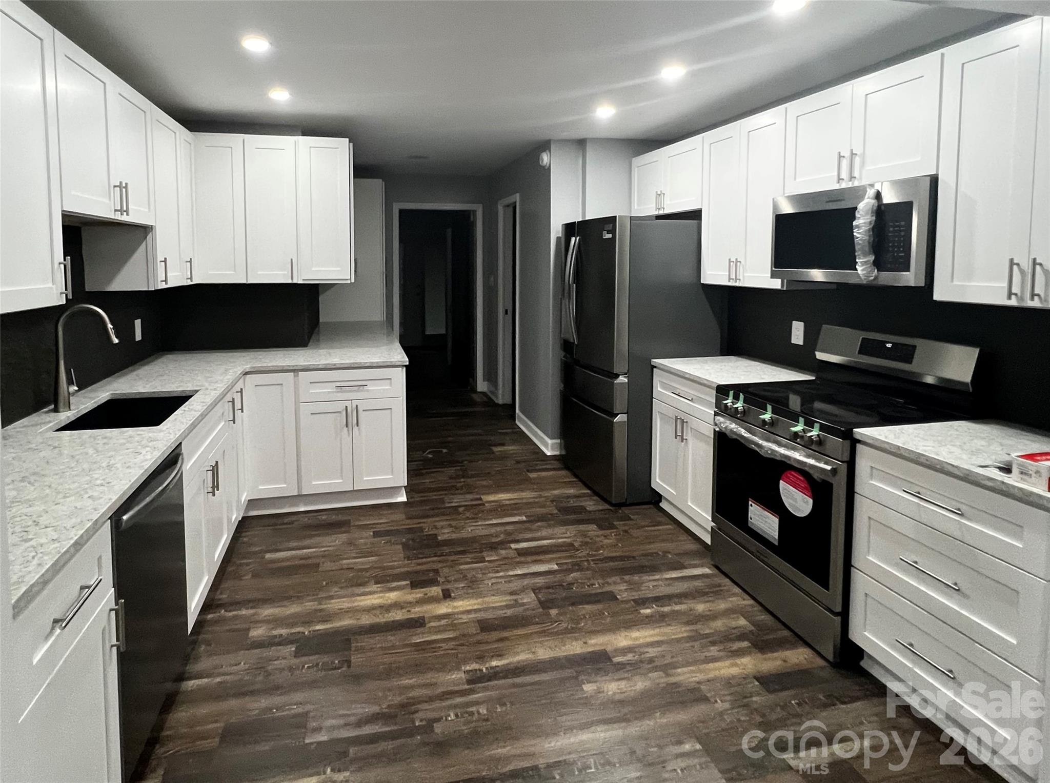 320 Never Mountain Road — Taylorsville