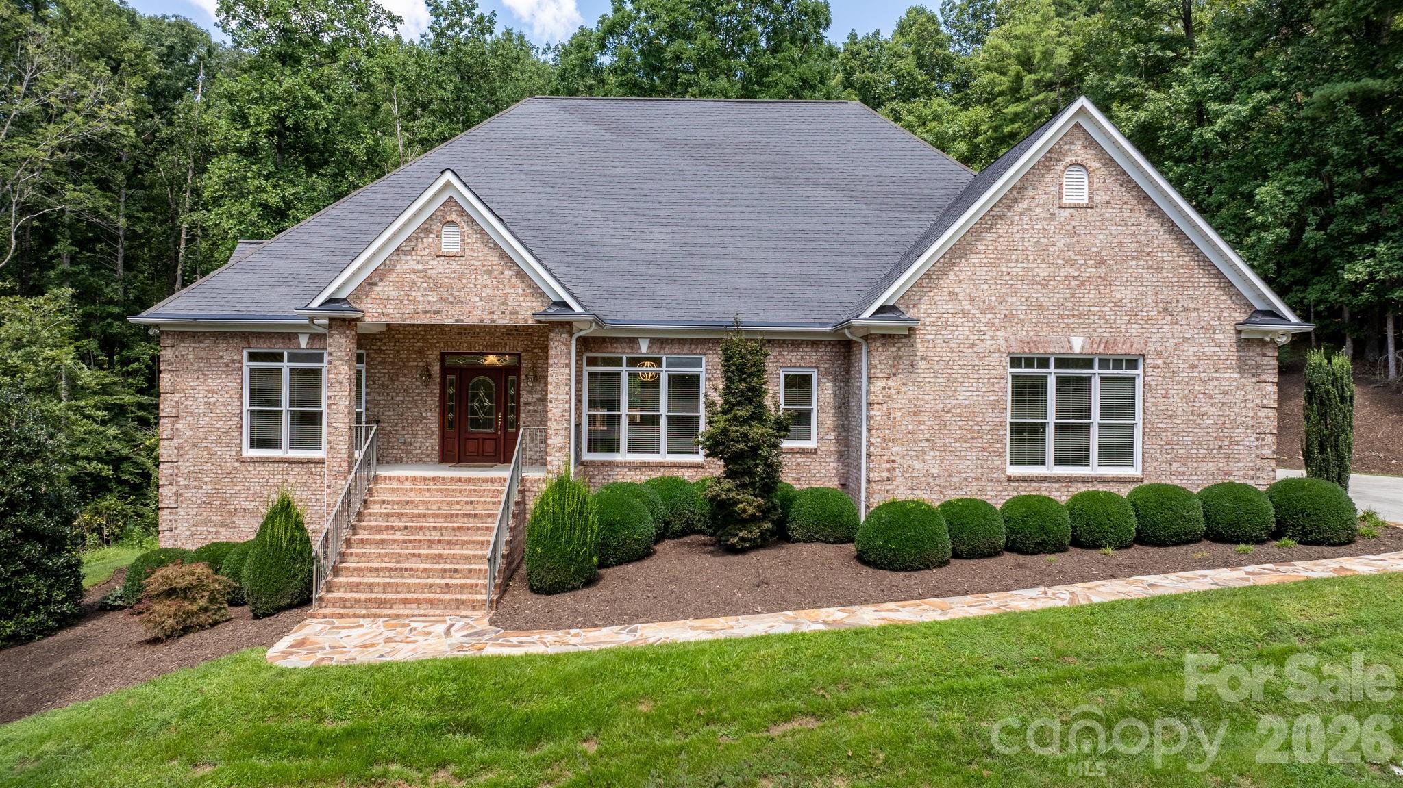 2752 Brittany Drive — Lenoir