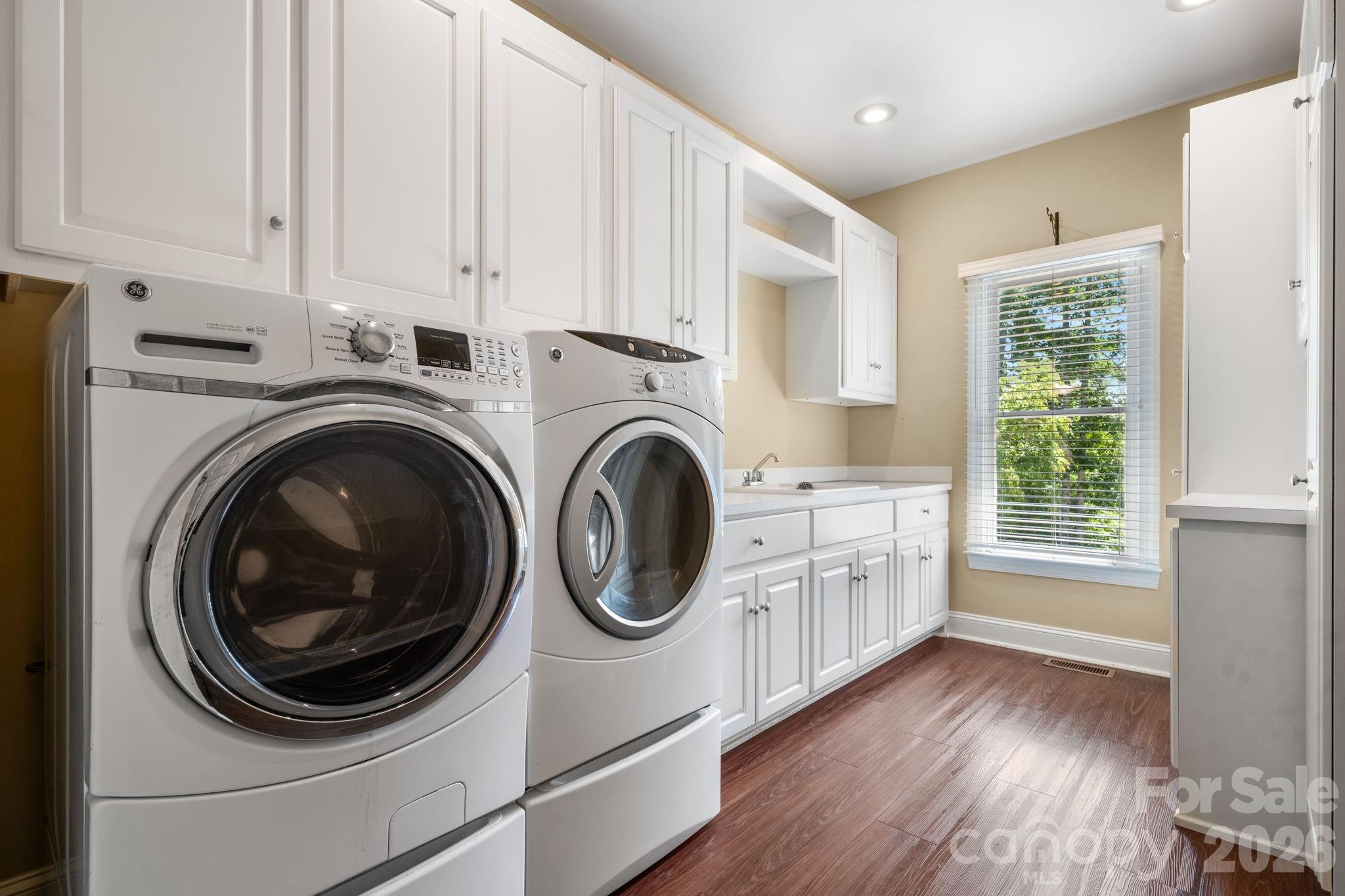 2752 Brittany Drive — Lenoir