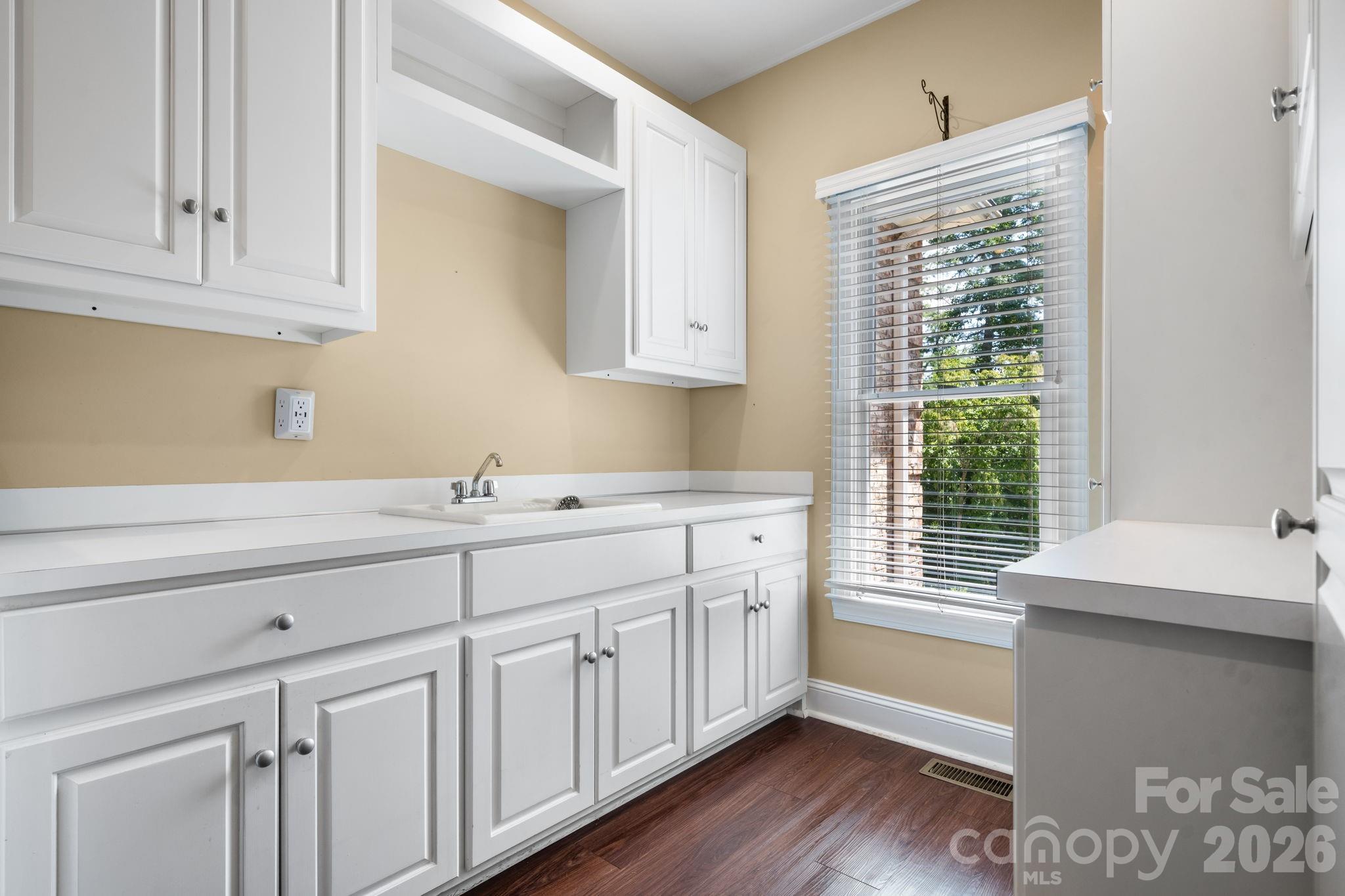 2752 Brittany Drive — Lenoir