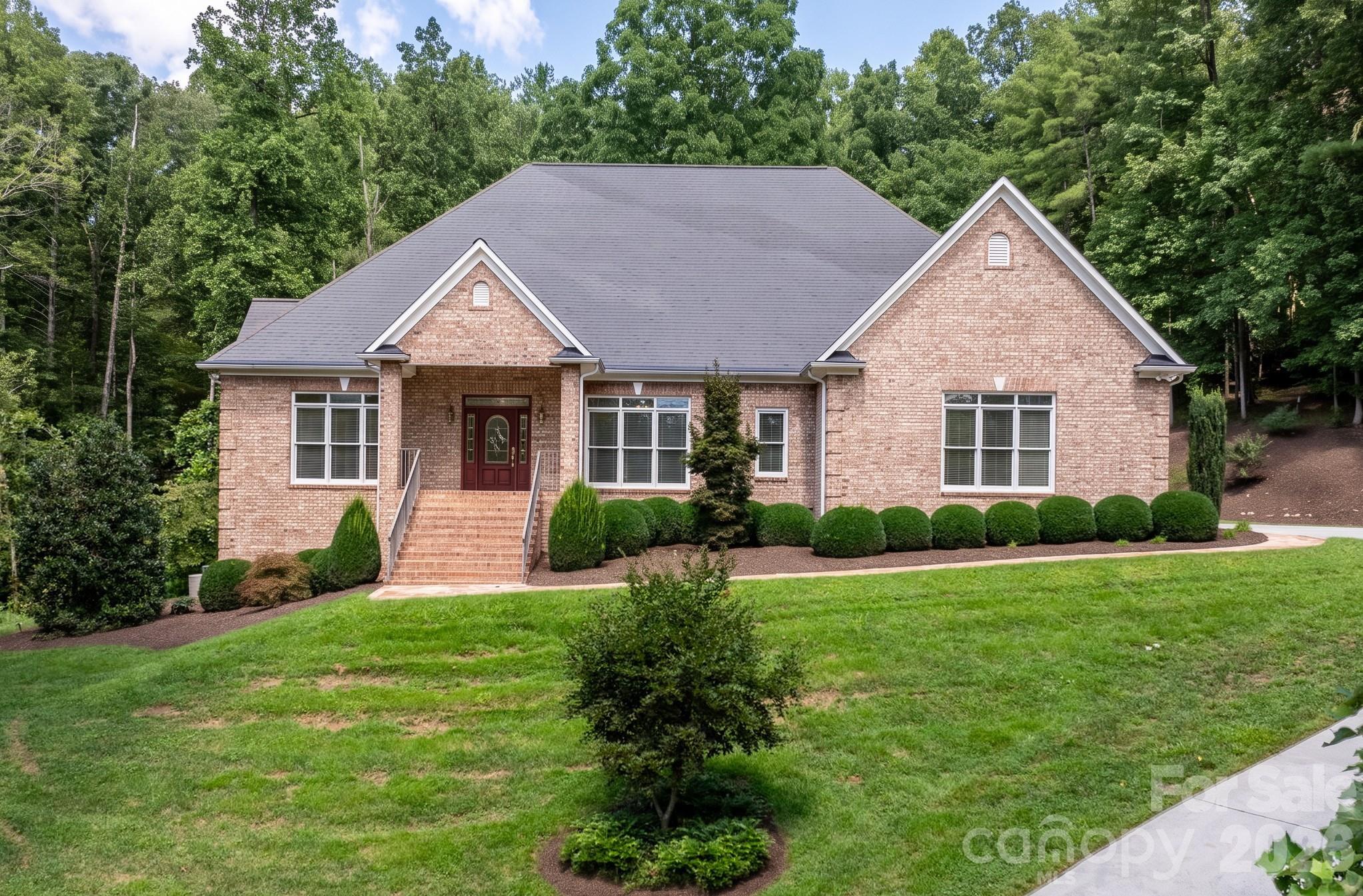 2752 Brittany Drive — Lenoir