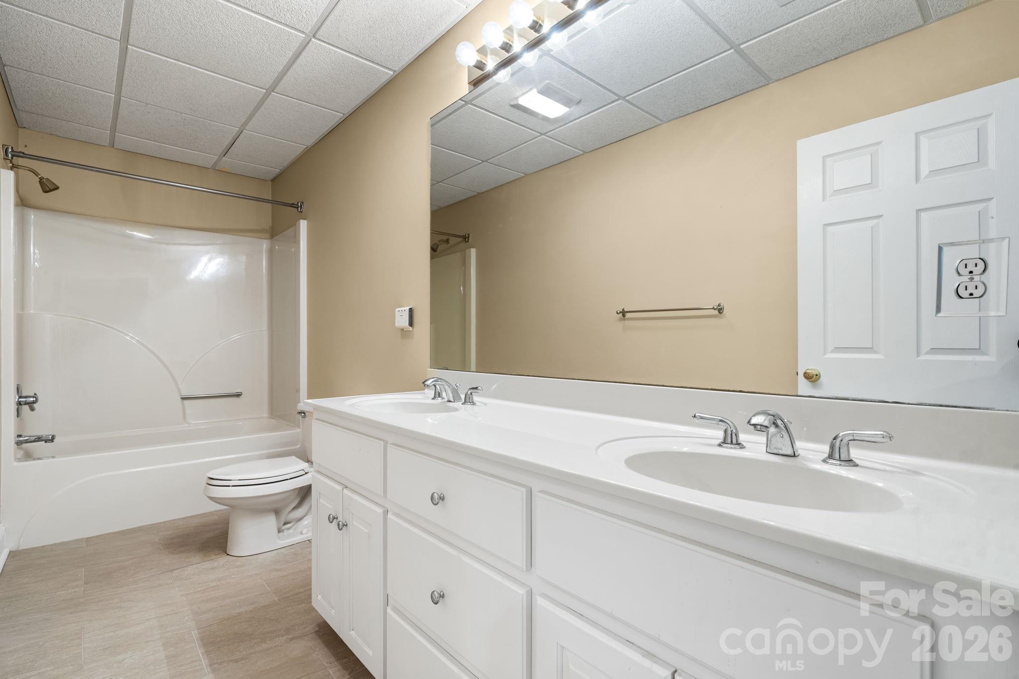 2752 Brittany Drive — Lenoir