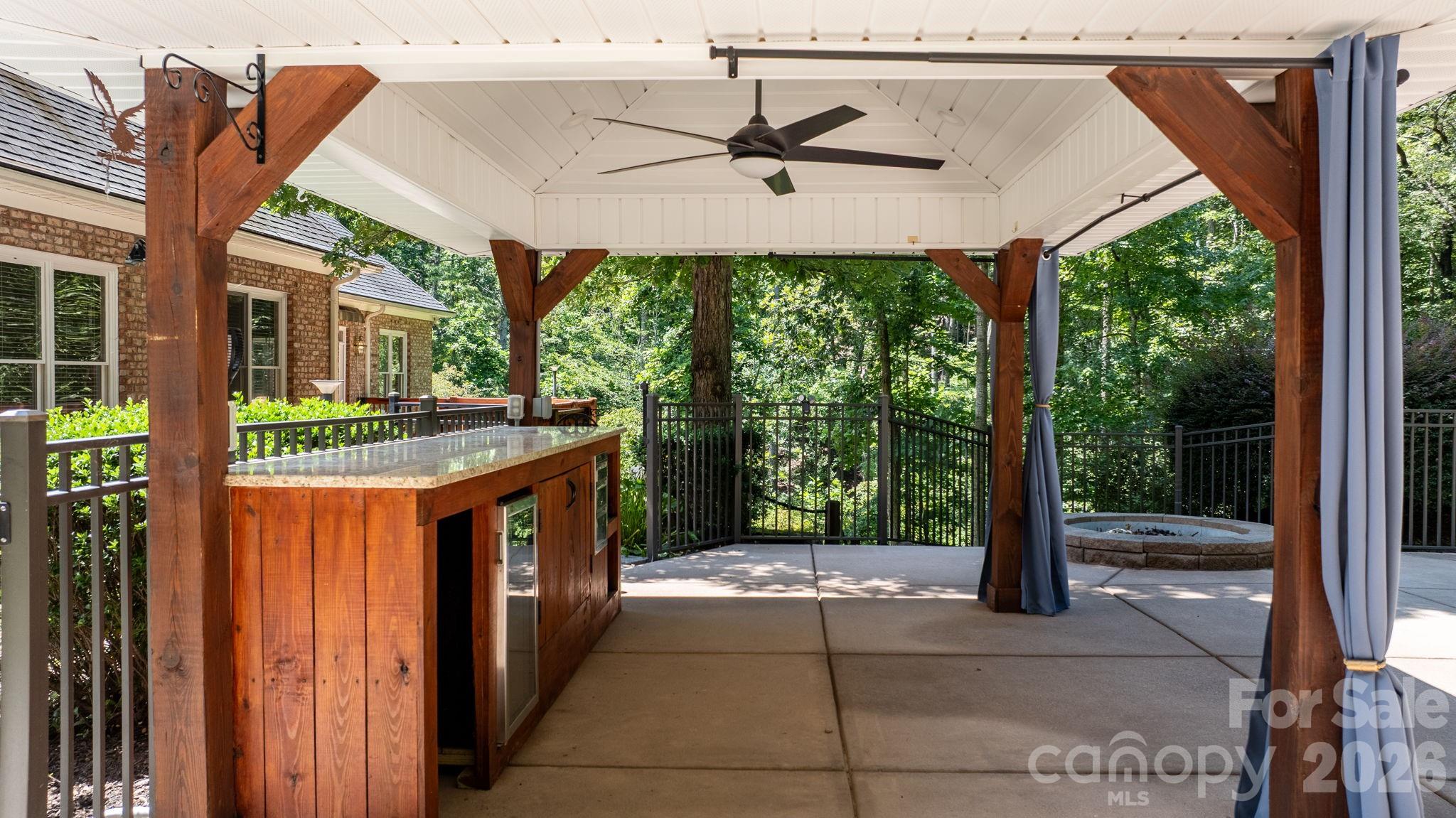 2752 Brittany Drive — Lenoir