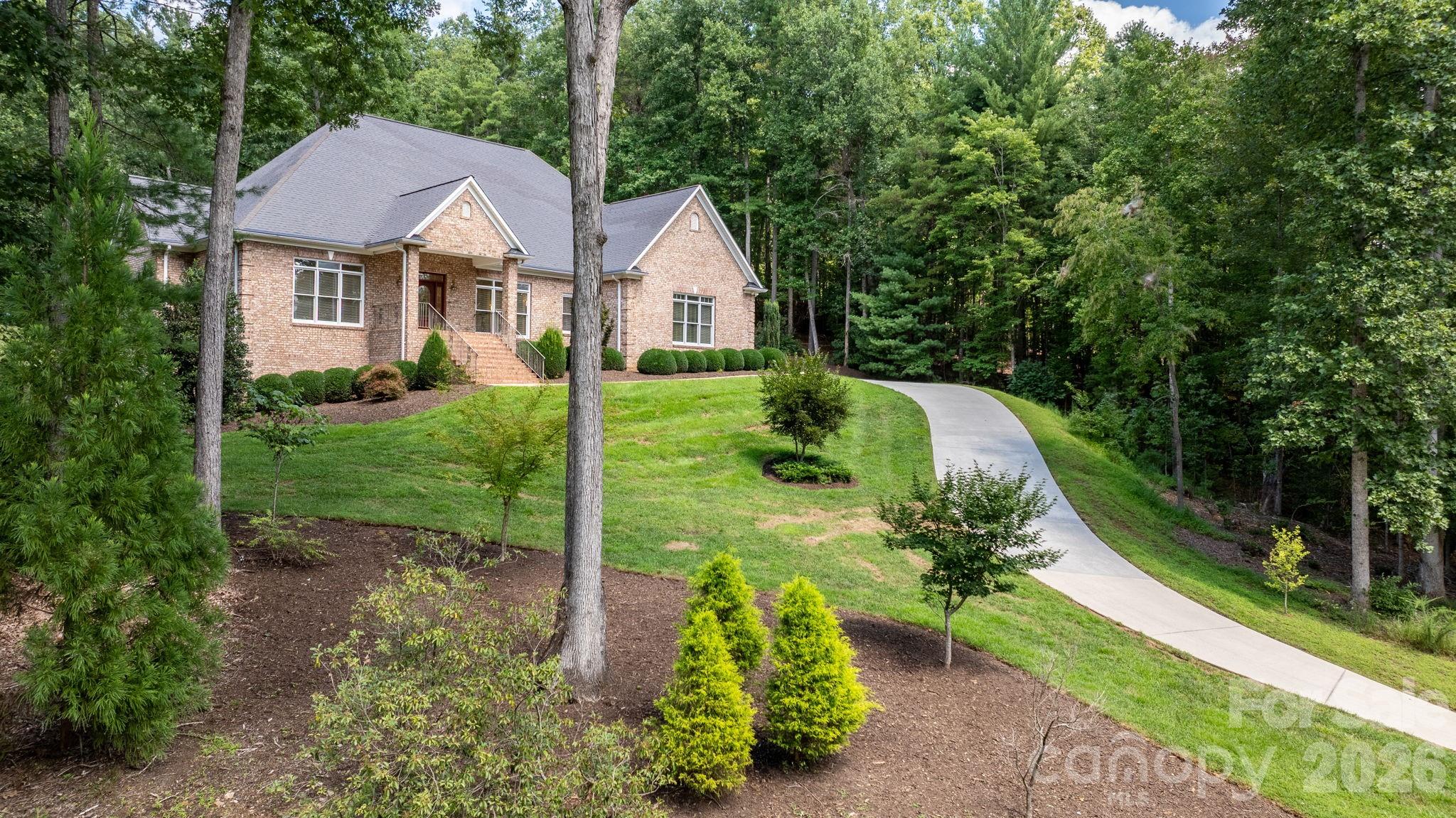 2752 Brittany Drive — Lenoir