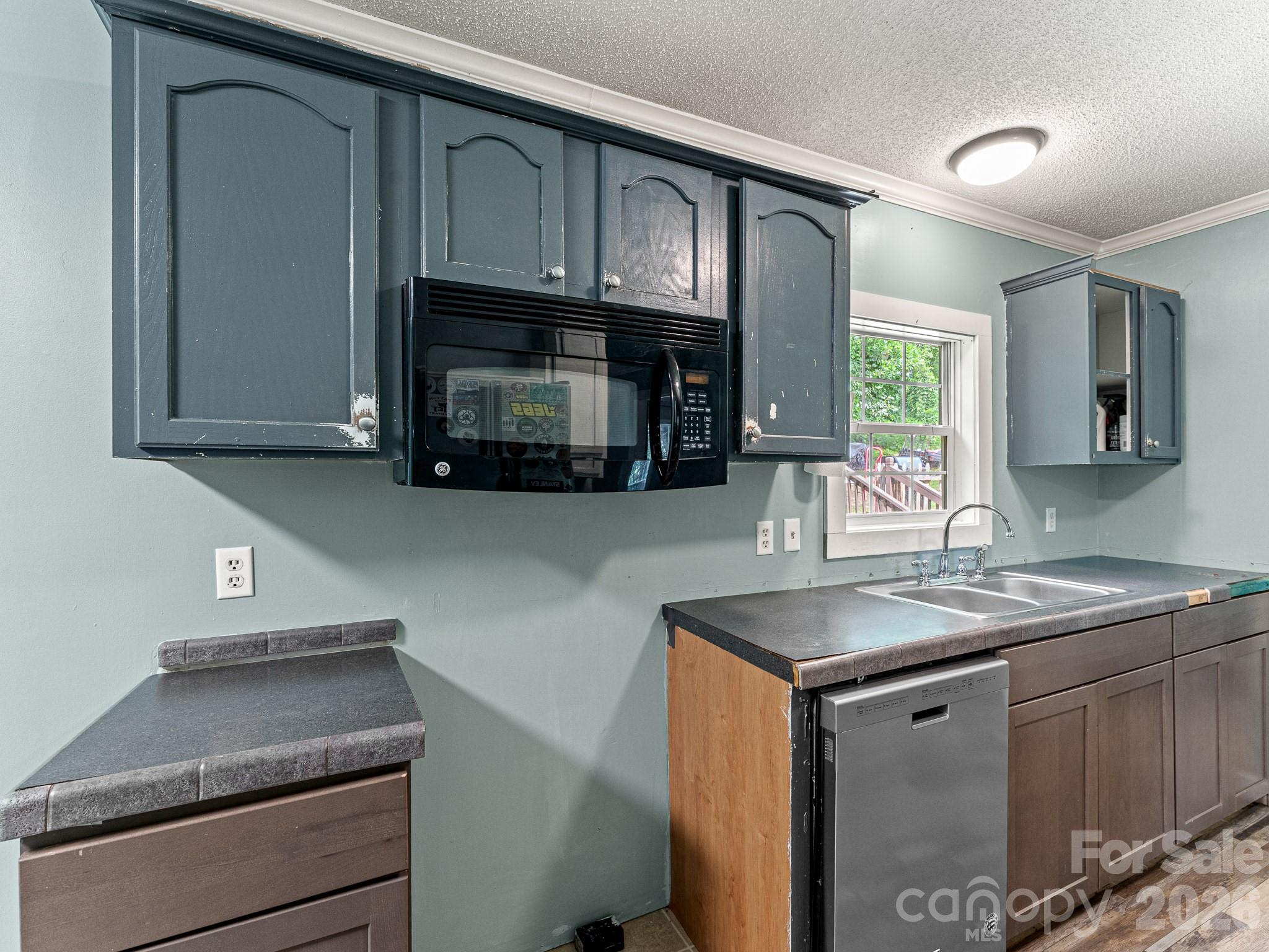 195 Shiloh Road — Asheville