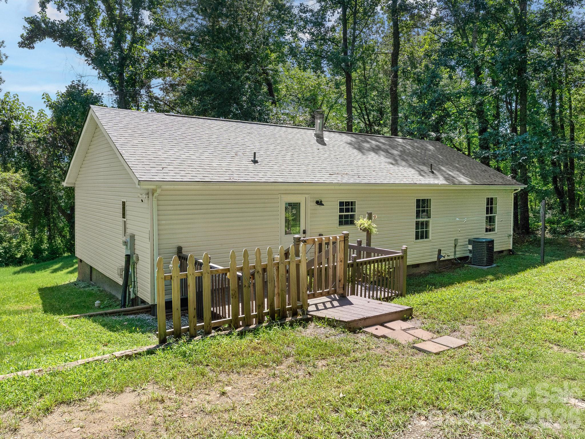 195 Shiloh Road — Asheville