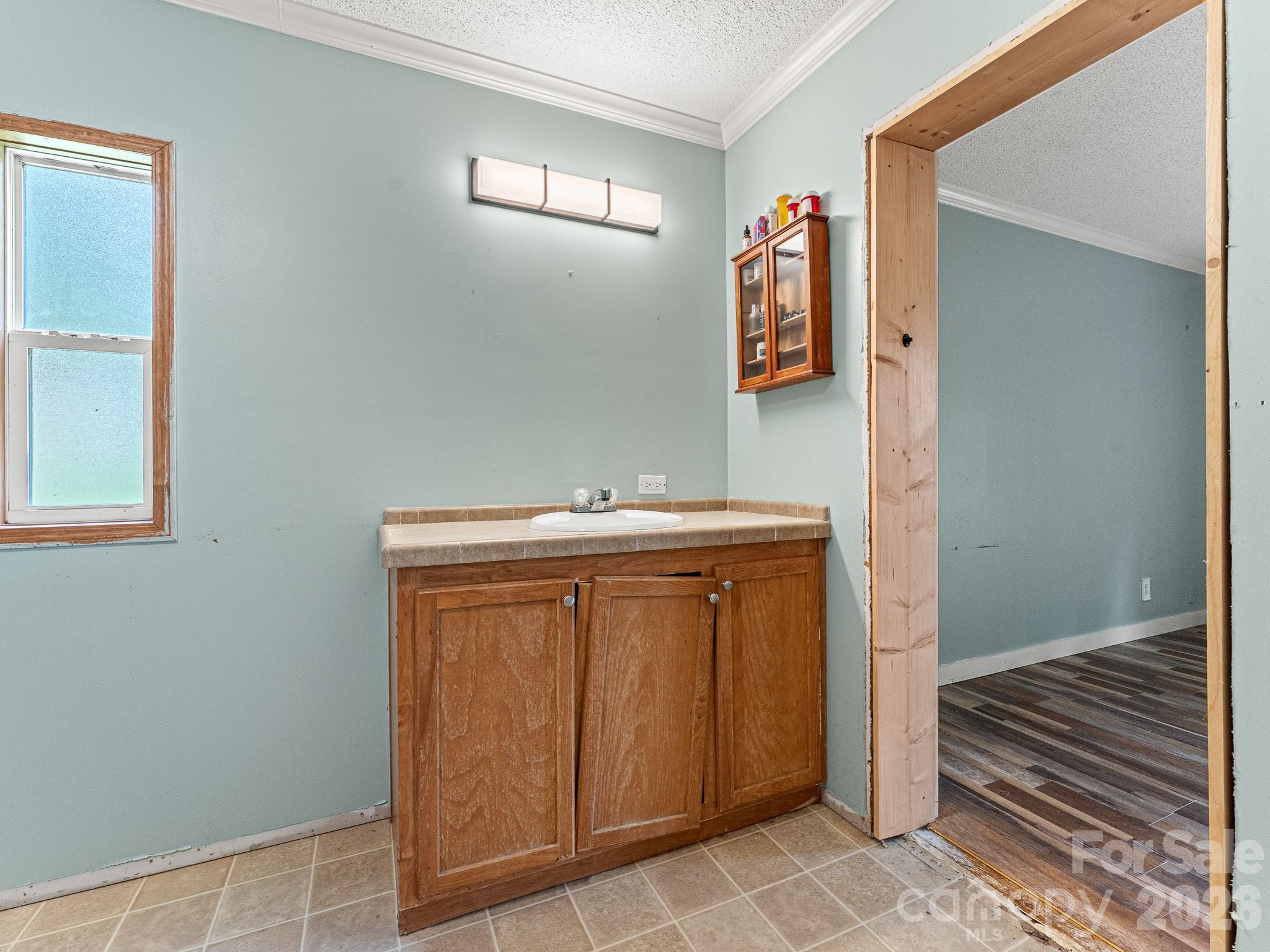 195 Shiloh Road — Asheville