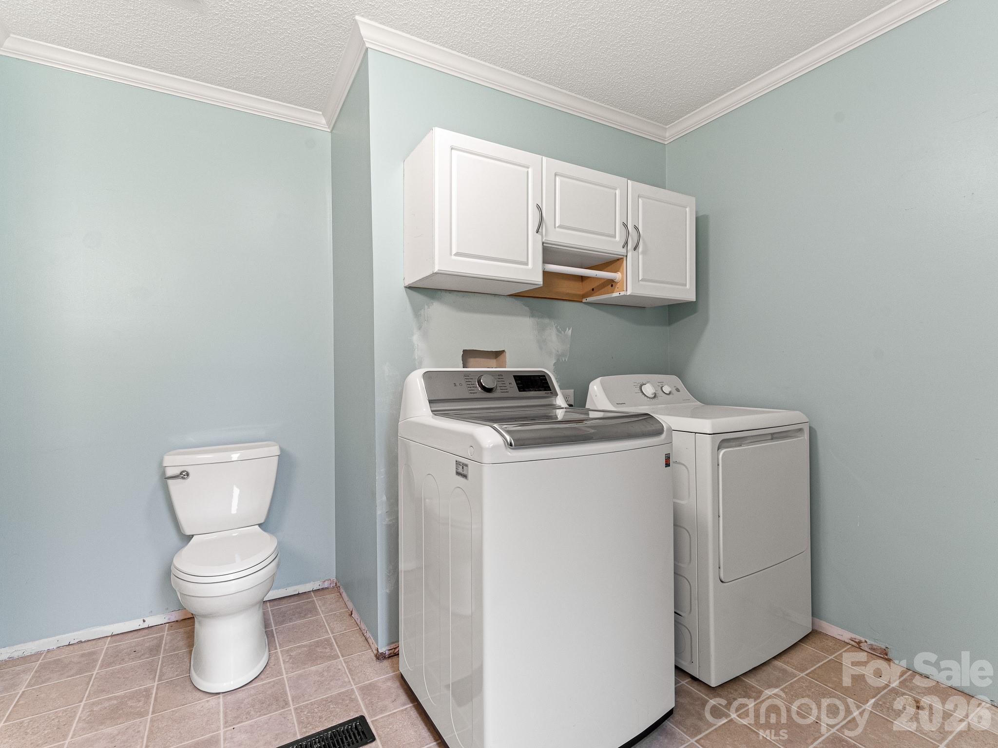 195 Shiloh Road — Asheville