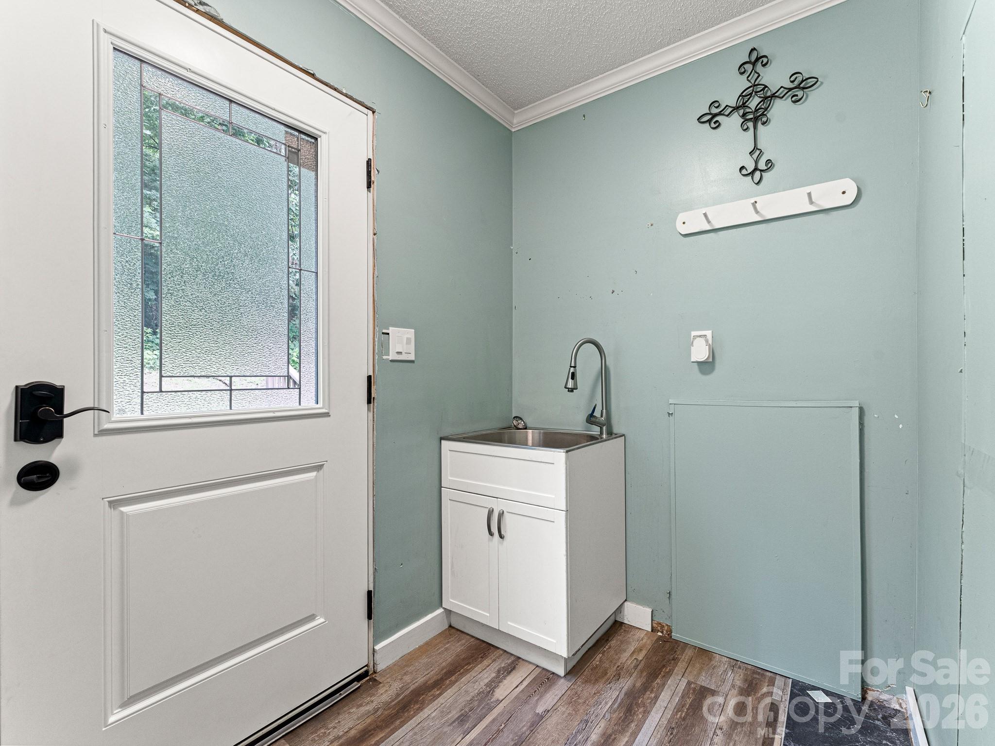 195 Shiloh Road — Asheville