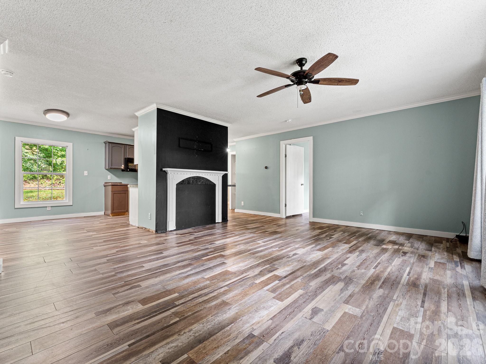 195 Shiloh Road — Asheville