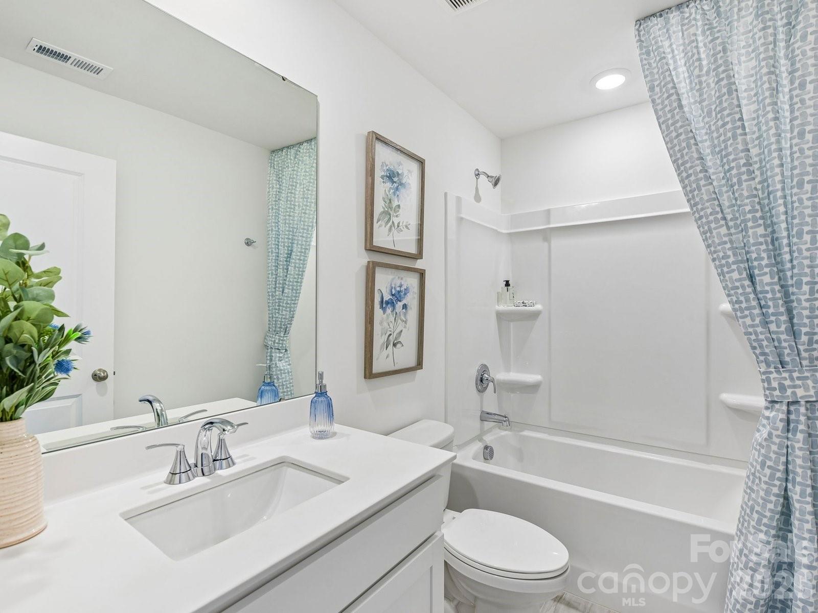 428 Luna Lane — Shelby
