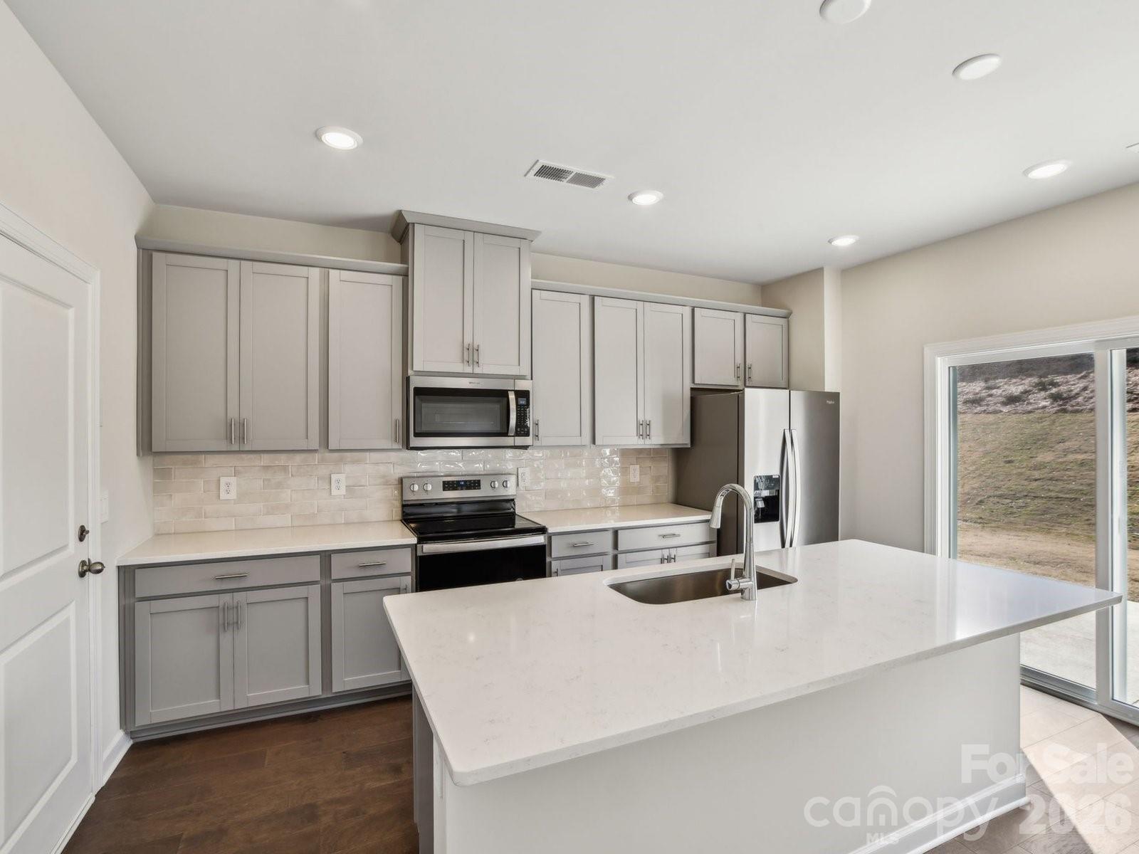 5066 Poplin Valley — Cherryville