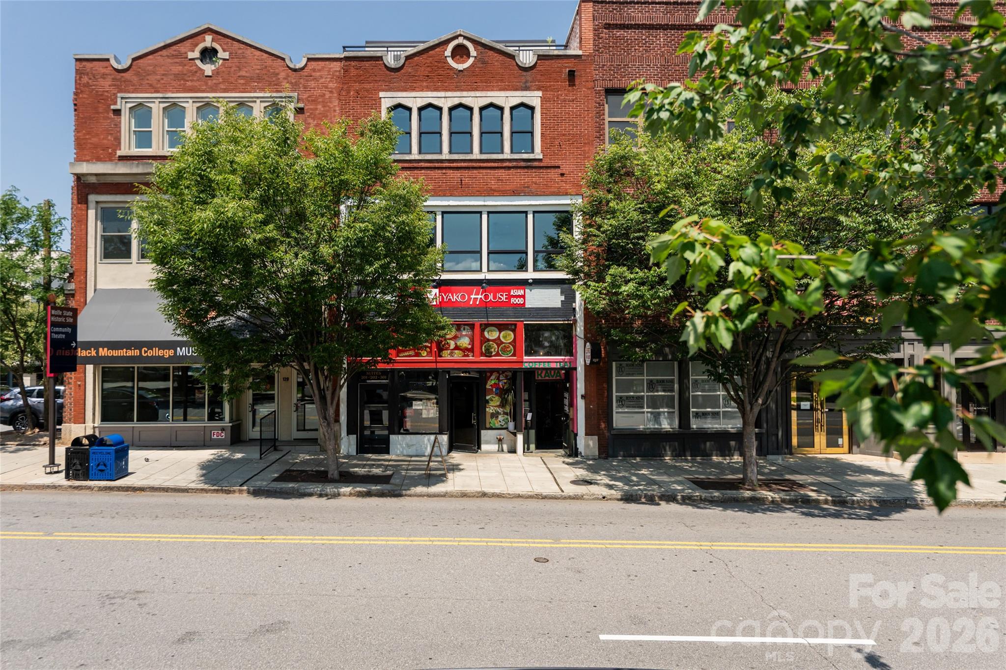 122 College Street #202 — Asheville