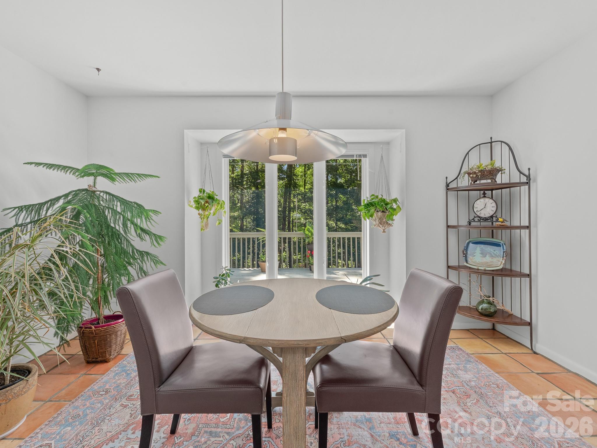 5 Jackson Grove S — Landrum