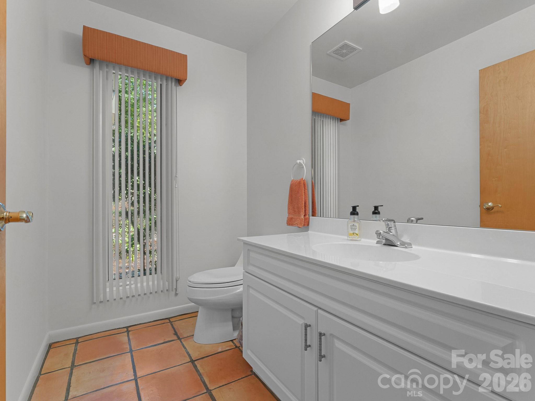 5 Jackson Grove S — Landrum