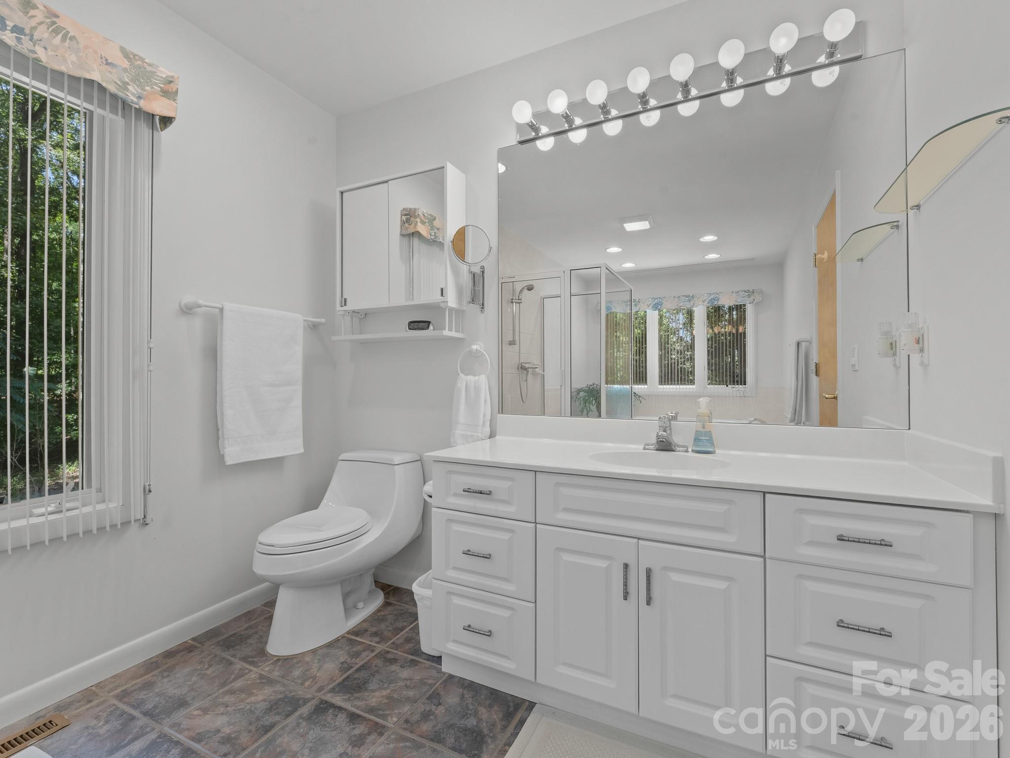 5 Jackson Grove S — Landrum