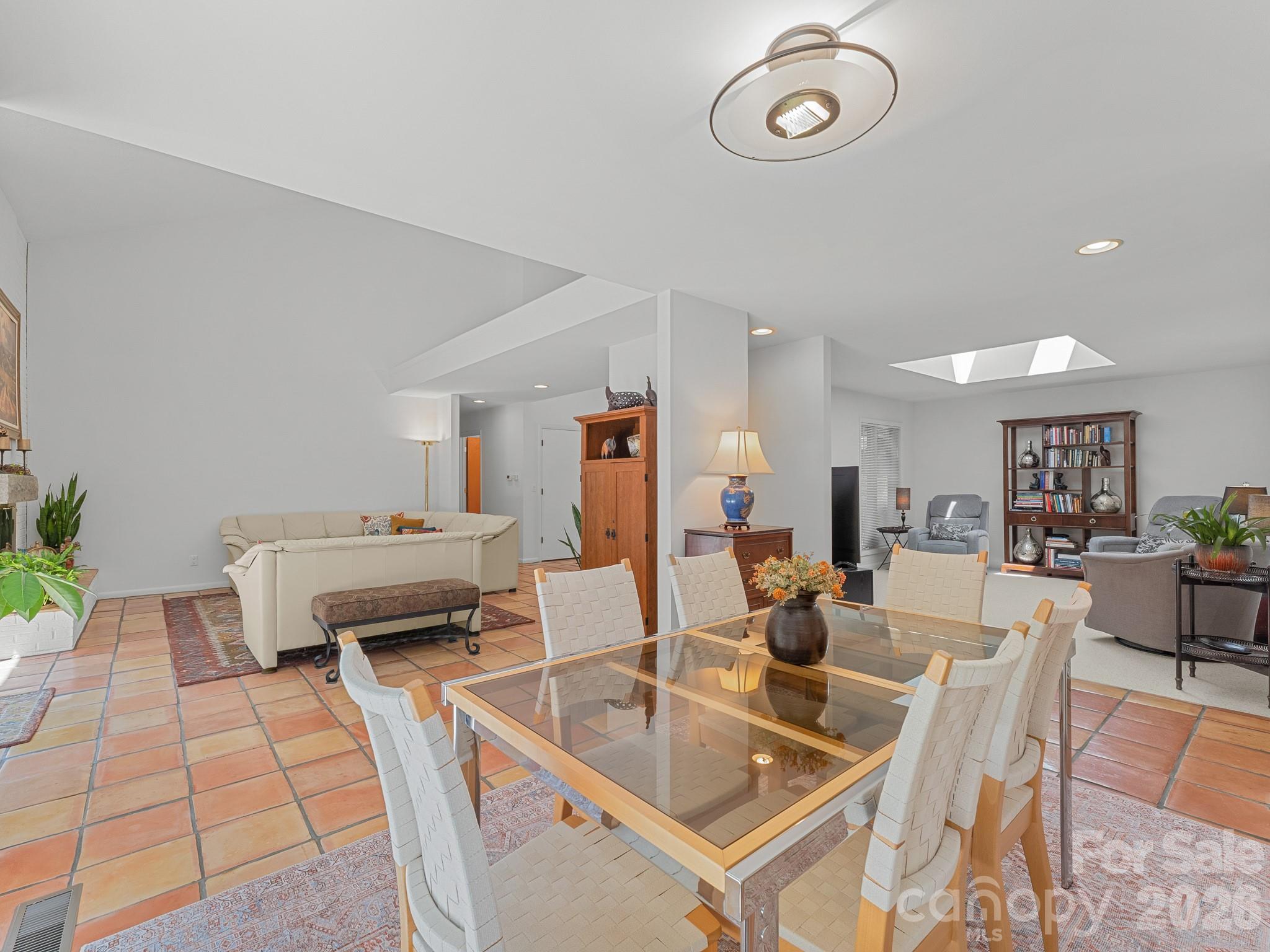 5 Jackson Grove S — Landrum