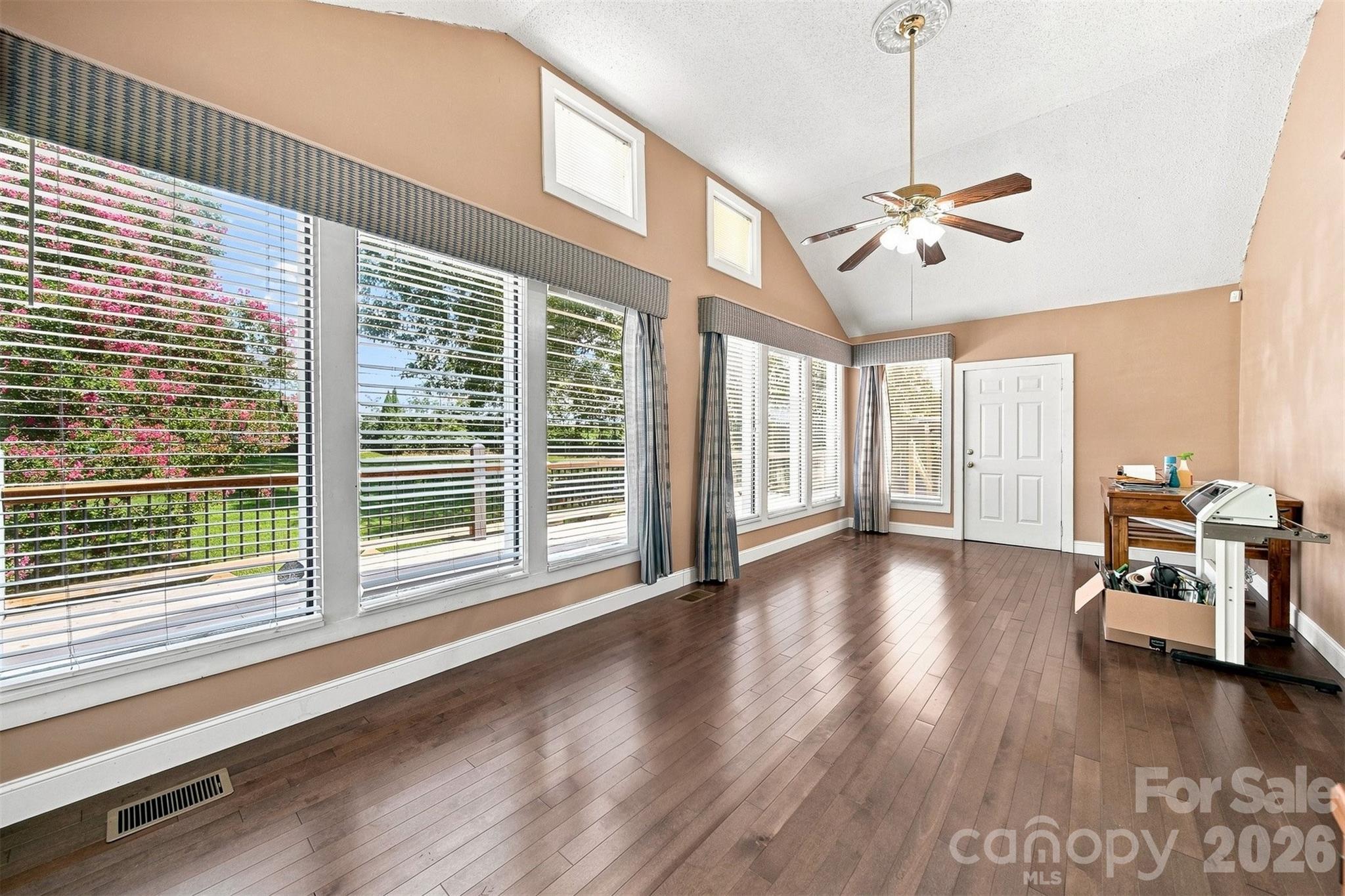 4662 Granada Hills Drive — Granite Falls