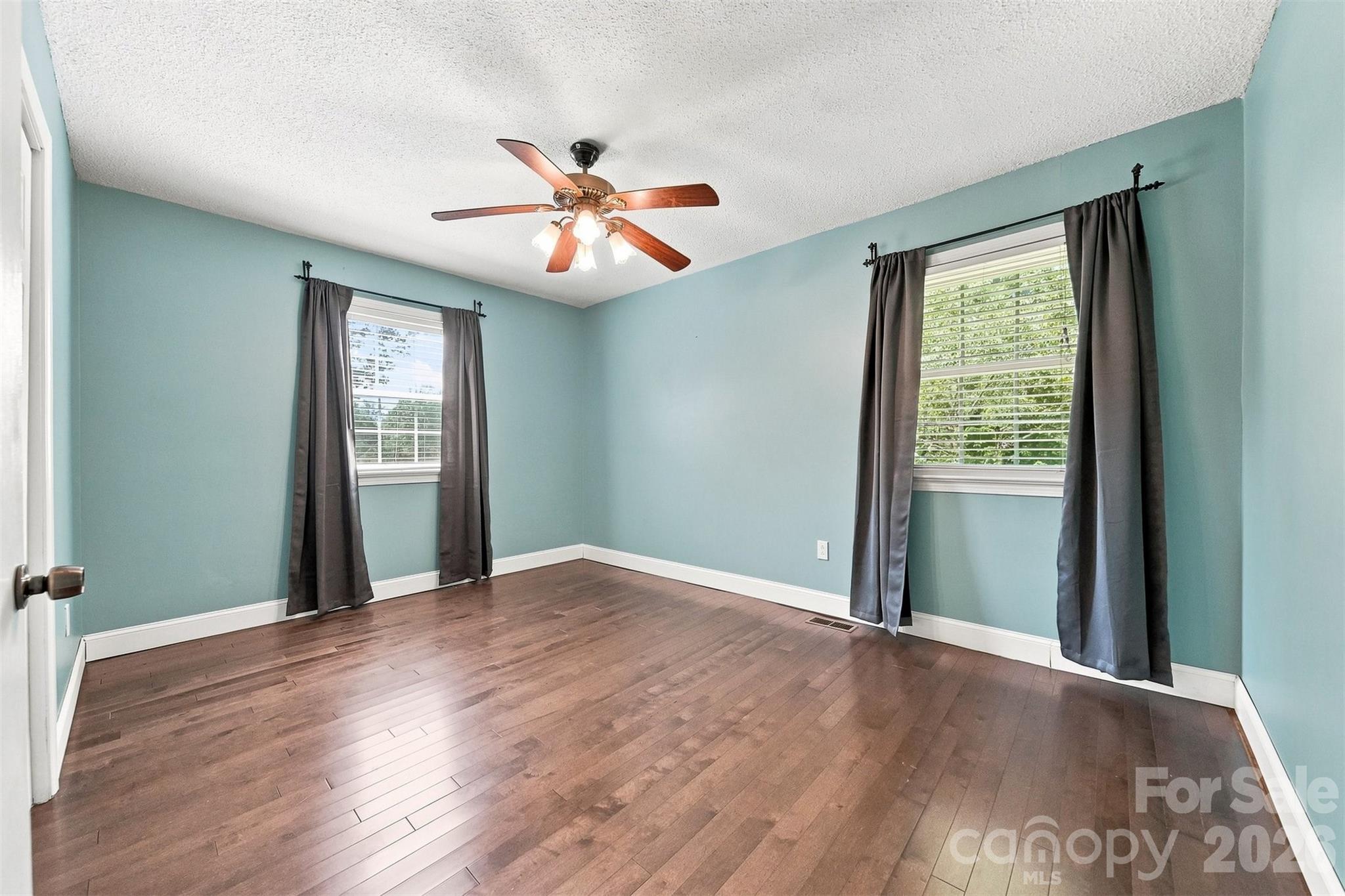 4662 Granada Hills Drive — Granite Falls