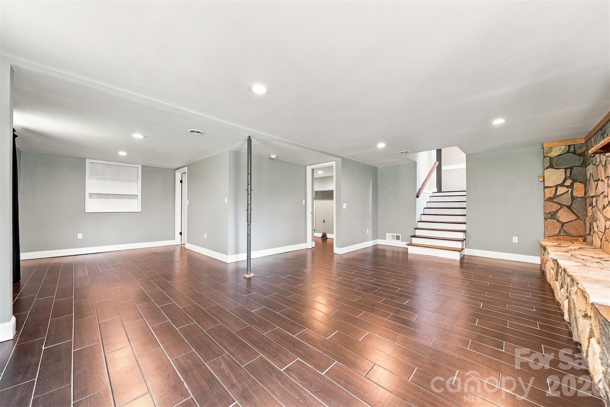 4662 Granada Hills Drive — Granite Falls