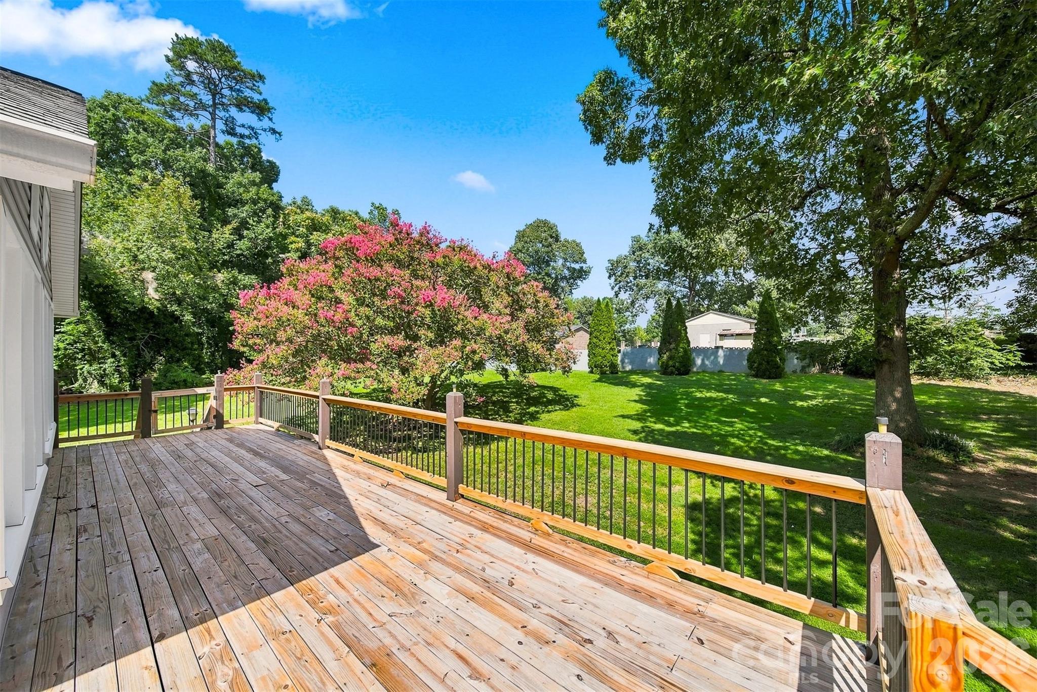 4662 Granada Hills Drive — Granite Falls