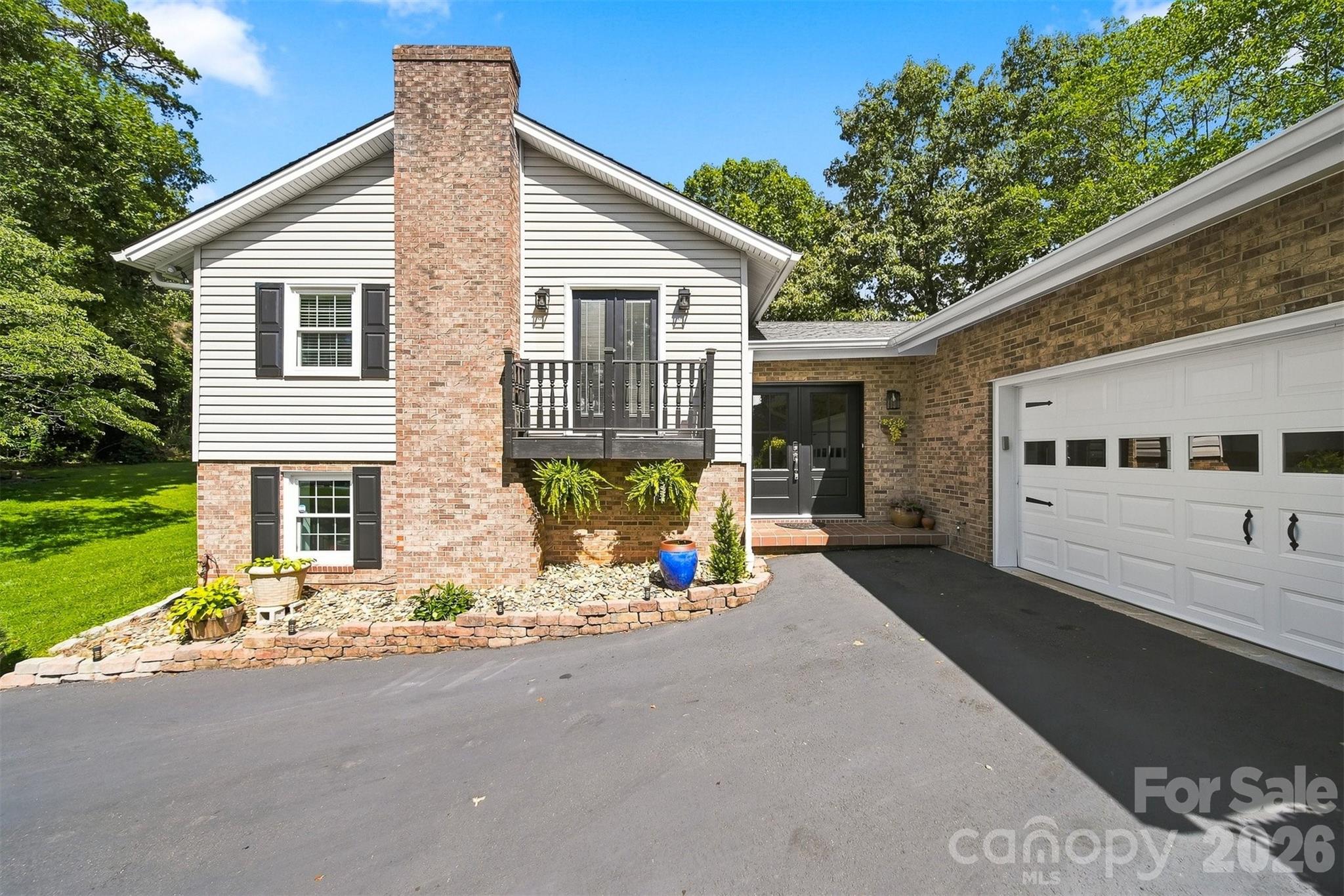 4662 Granada Hills Drive — Granite Falls