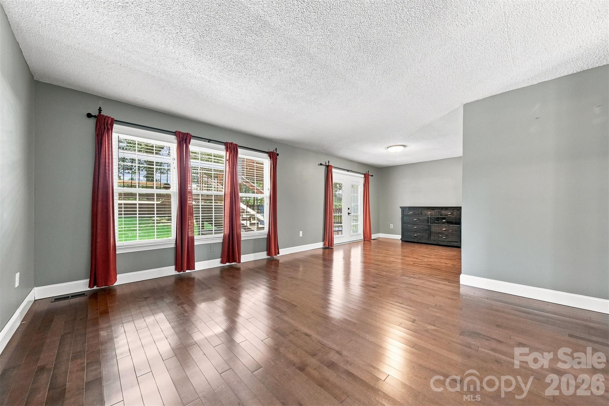 4662 Granada Hills Drive — Granite Falls