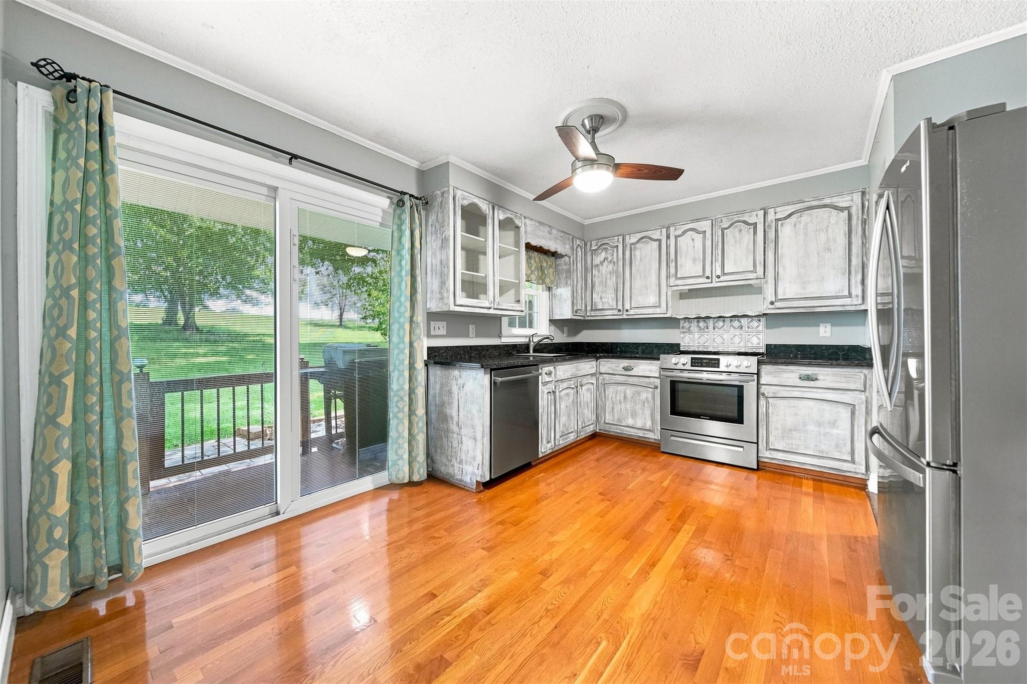 4662 Granada Hills Drive — Granite Falls