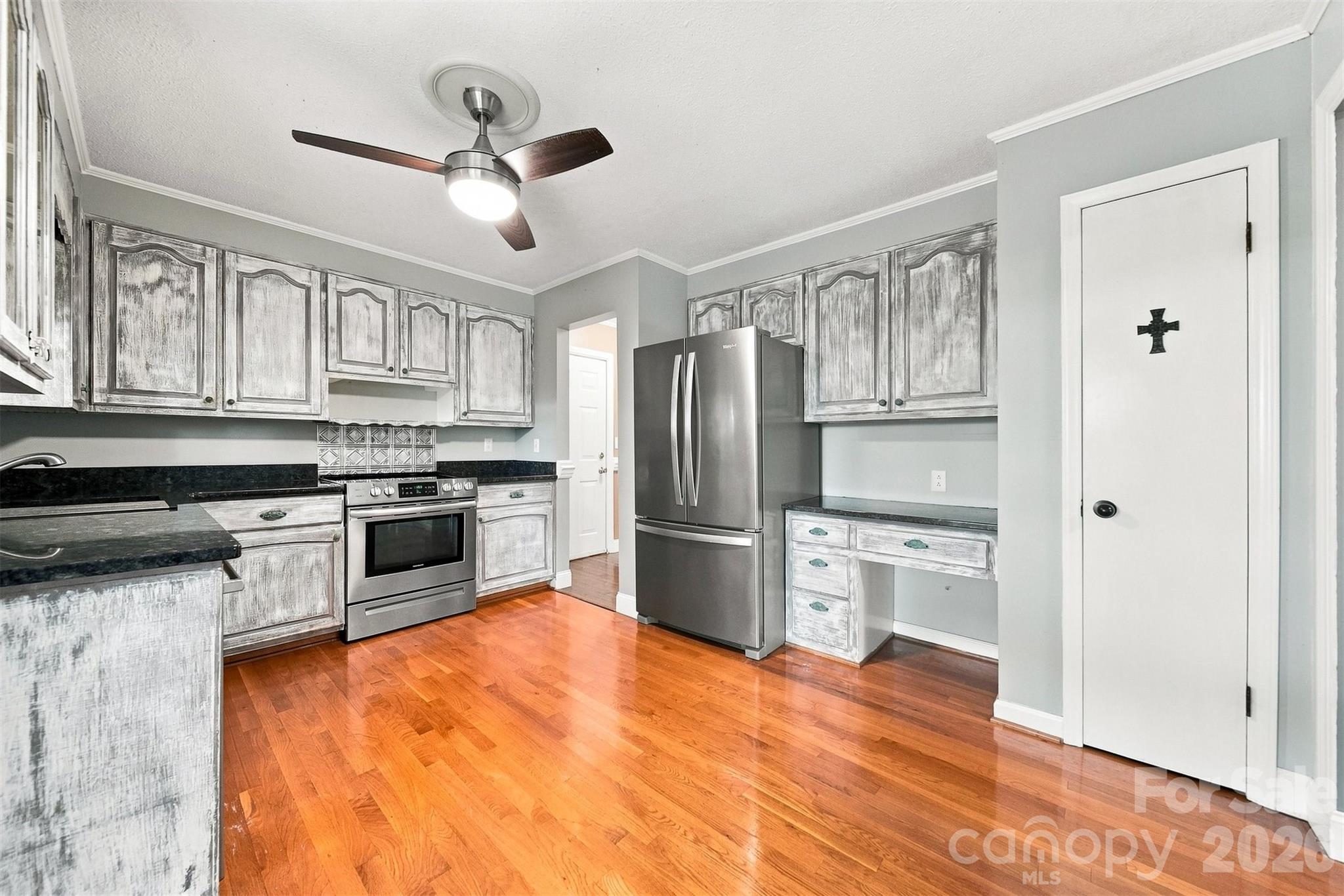 4662 Granada Hills Drive — Granite Falls