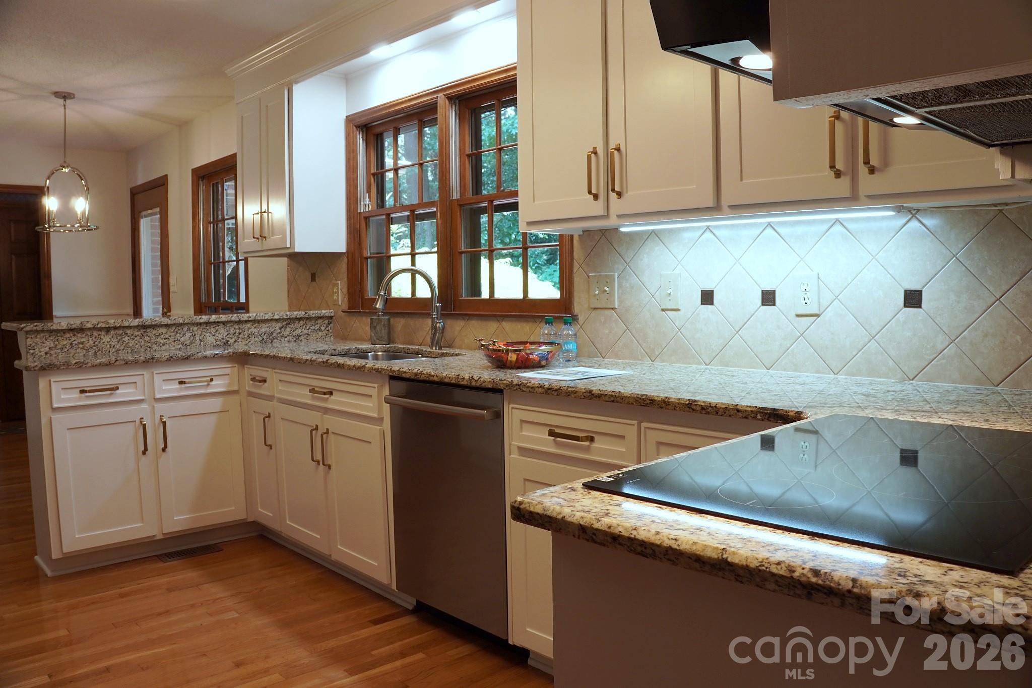 2415 Hopecrest Drive — Charlotte