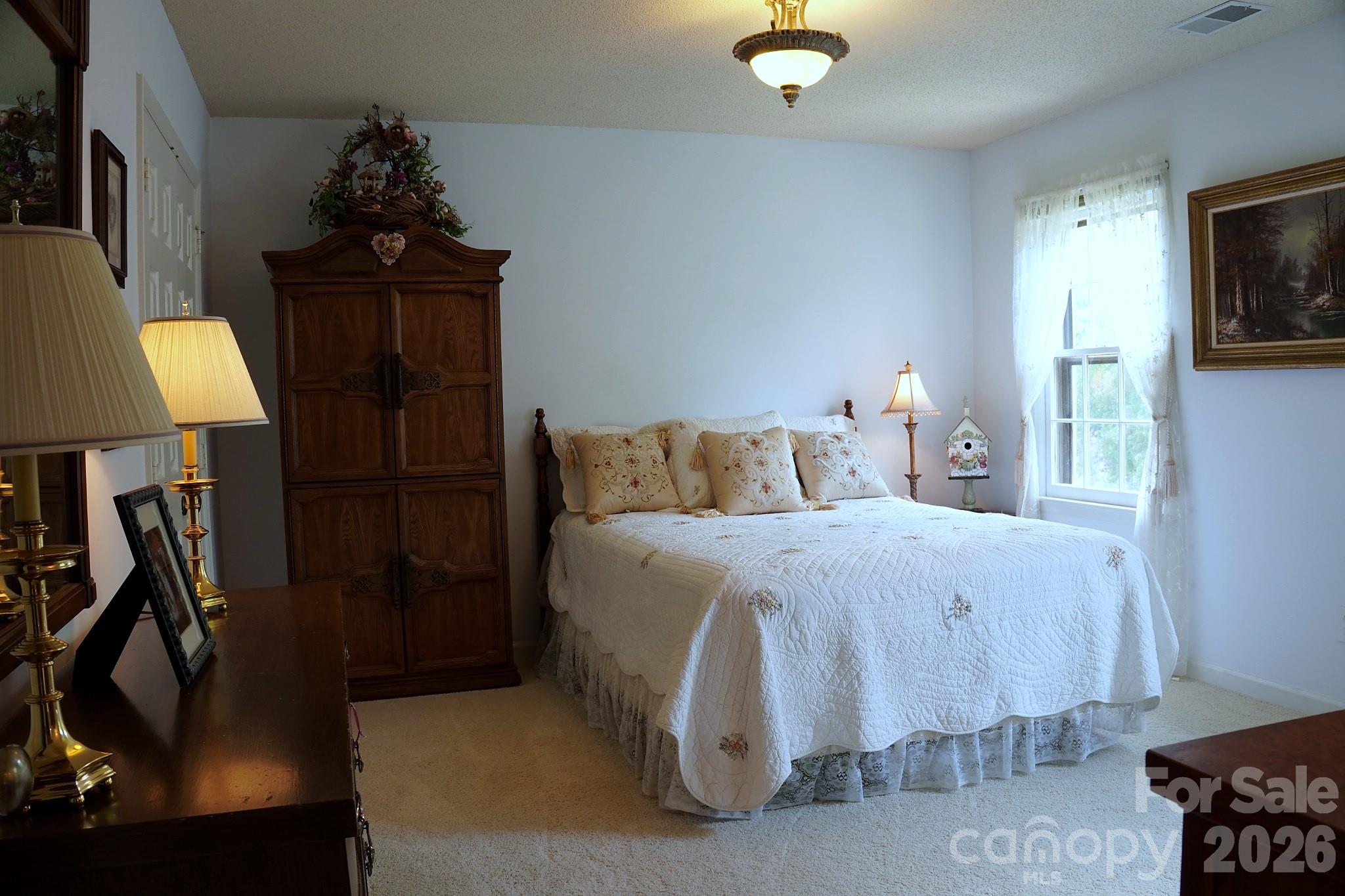 2415 Hopecrest Drive — Charlotte