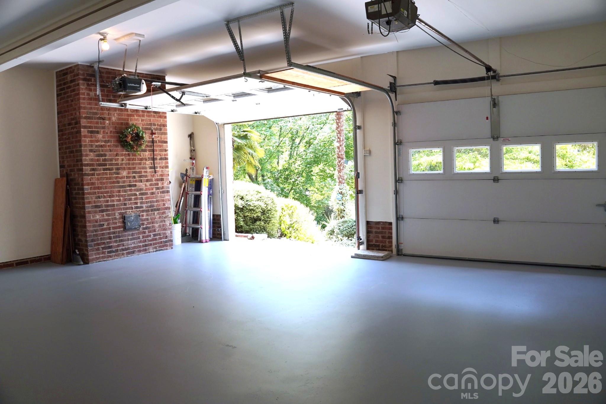 2415 Hopecrest Drive — Charlotte