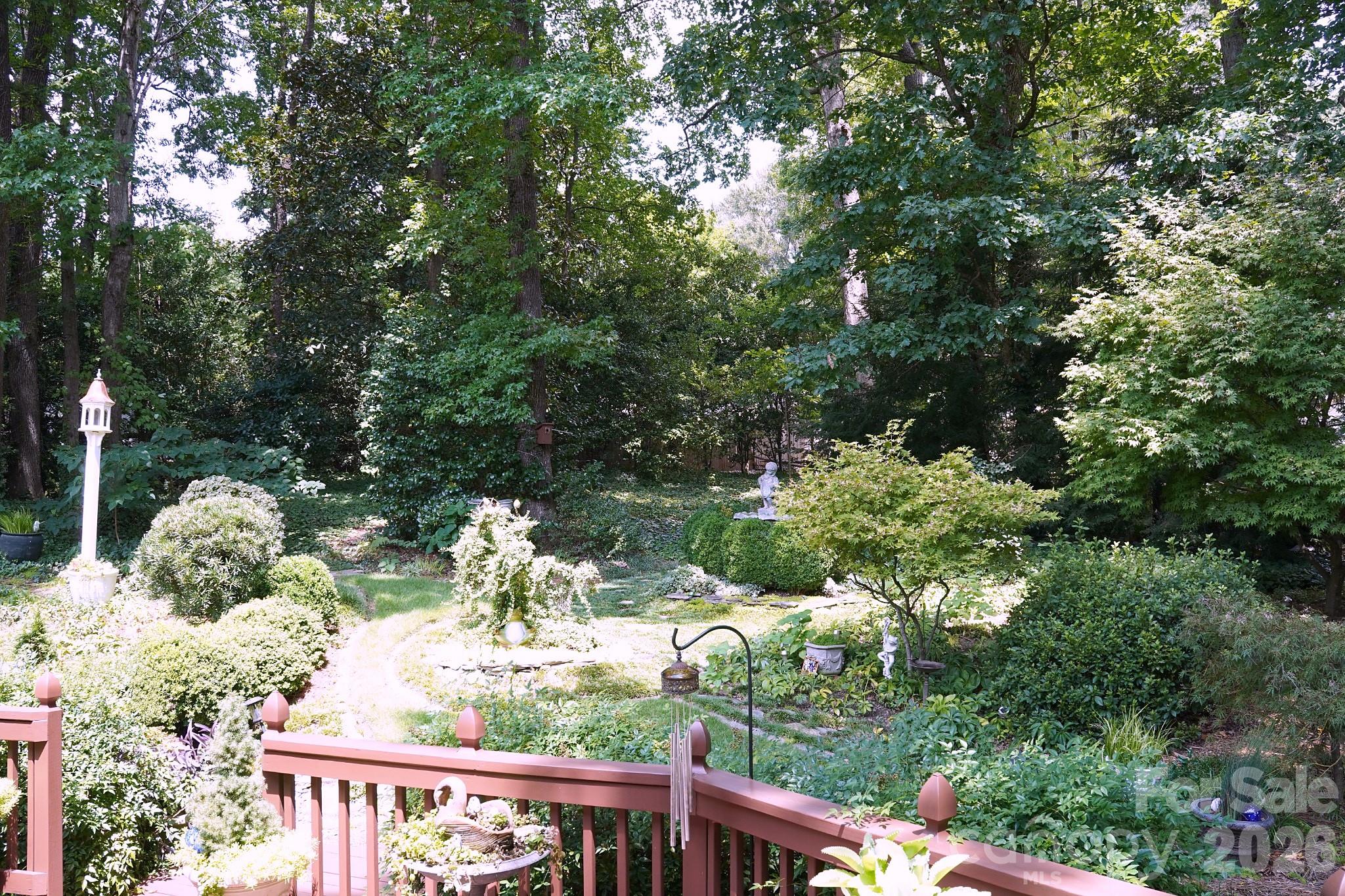 2415 Hopecrest Drive — Charlotte