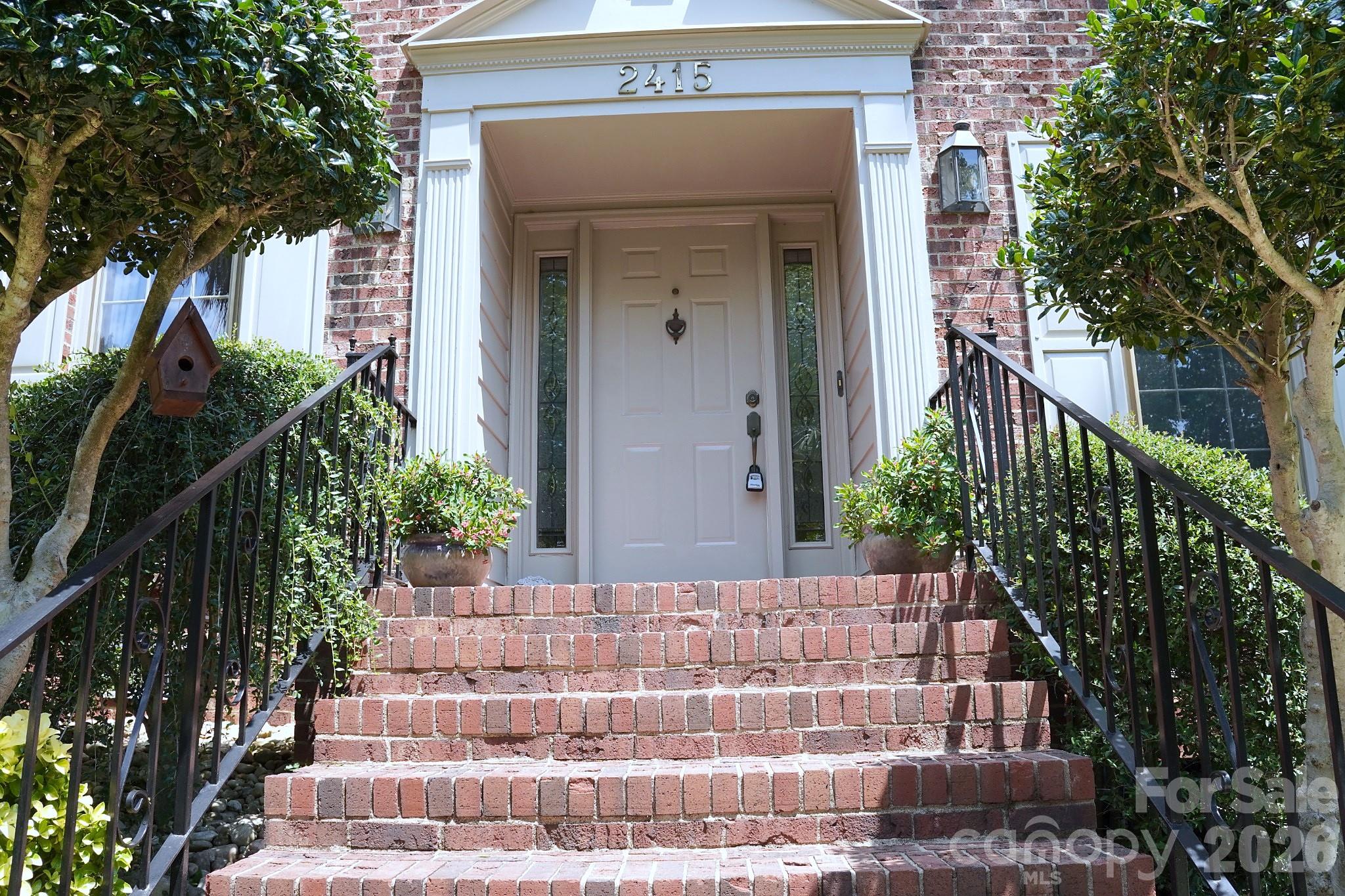2415 Hopecrest Drive — Charlotte