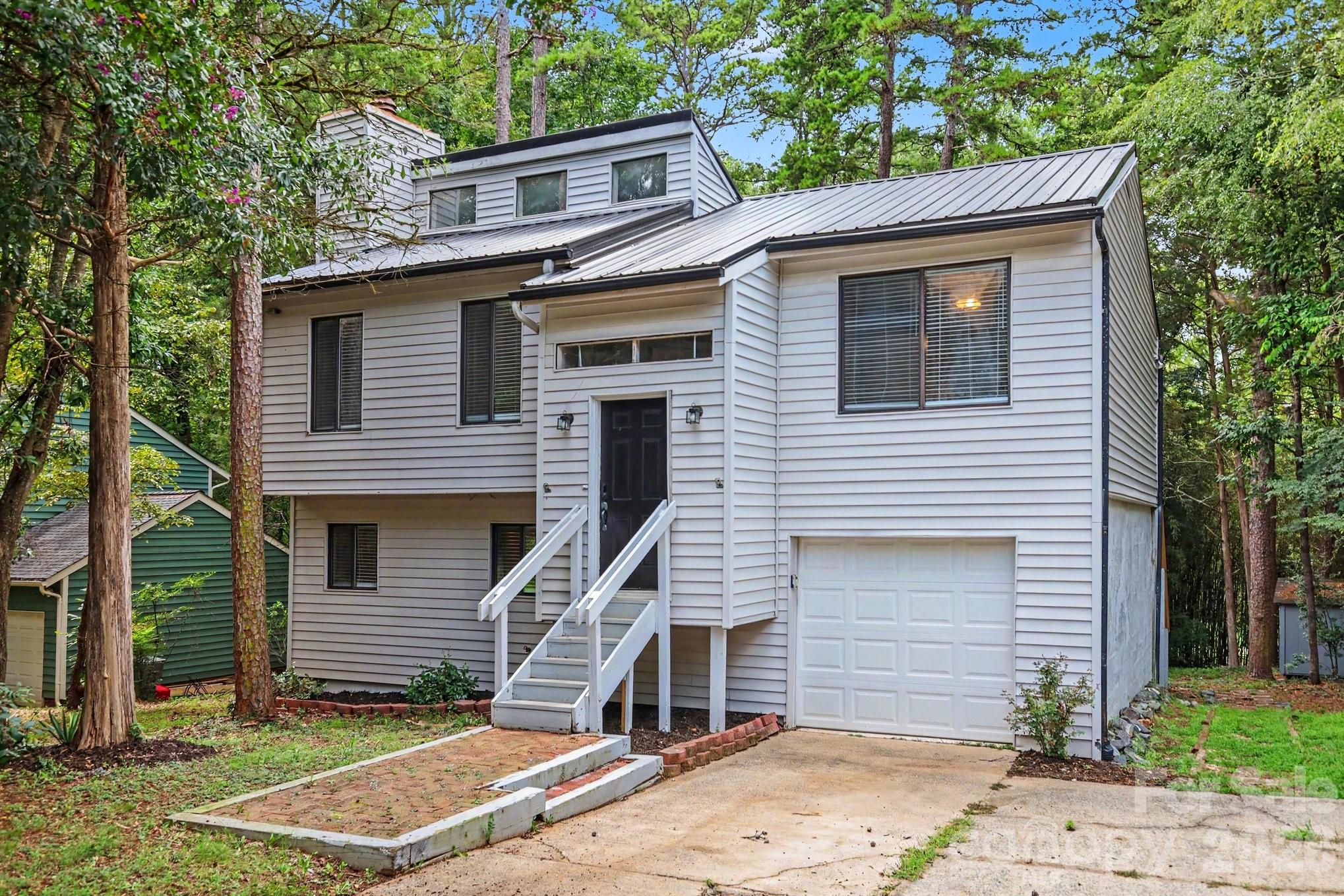 12000 Rock Canyon Drive — Charlotte
