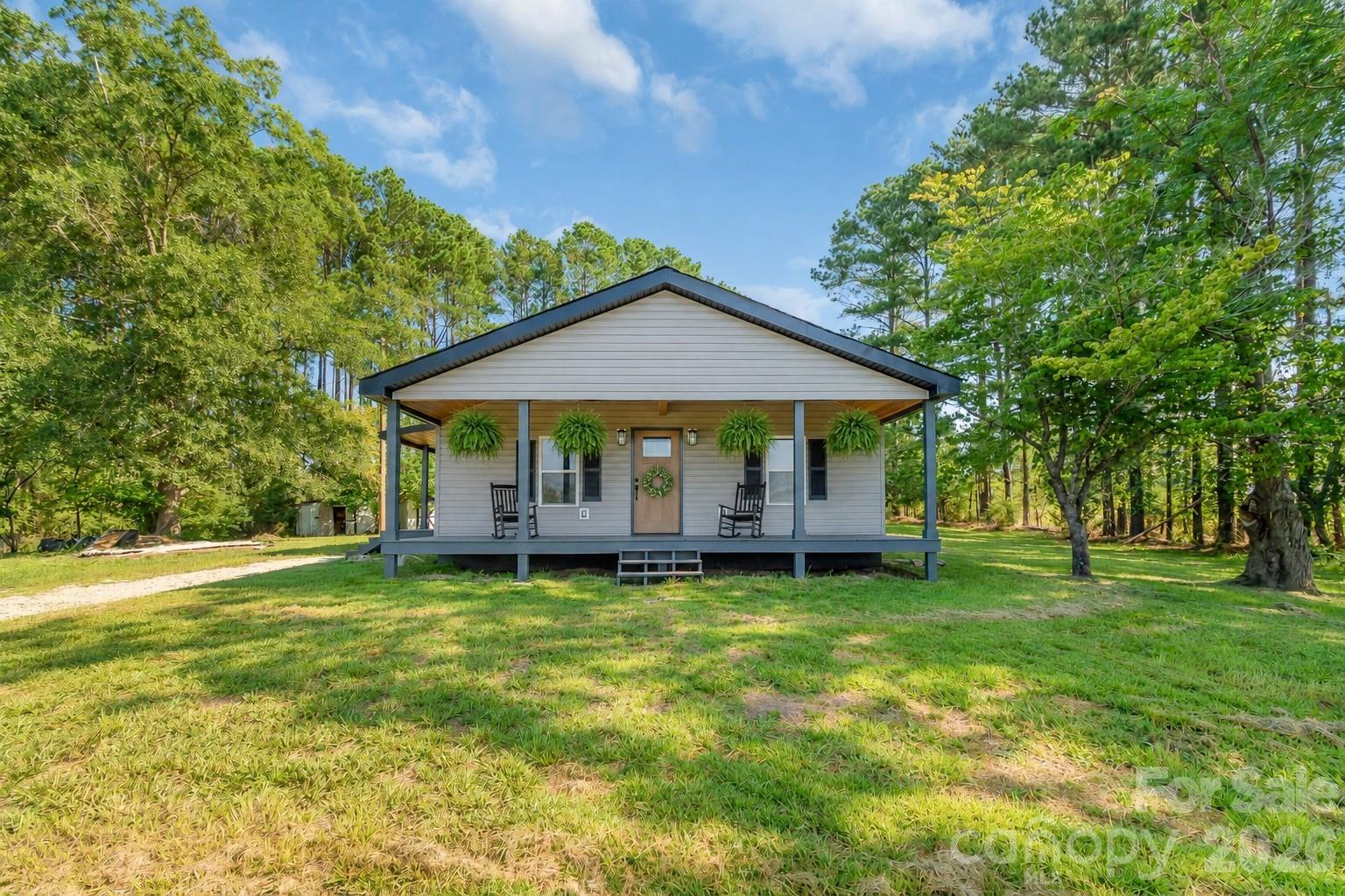 500 Gregory Road — Jefferson