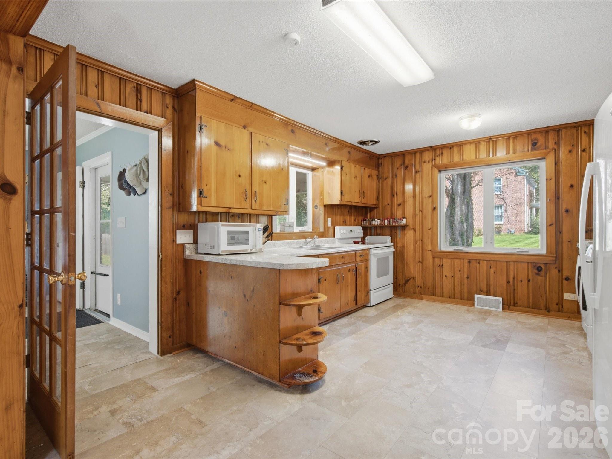 2311 E Innes Street — Salisbury