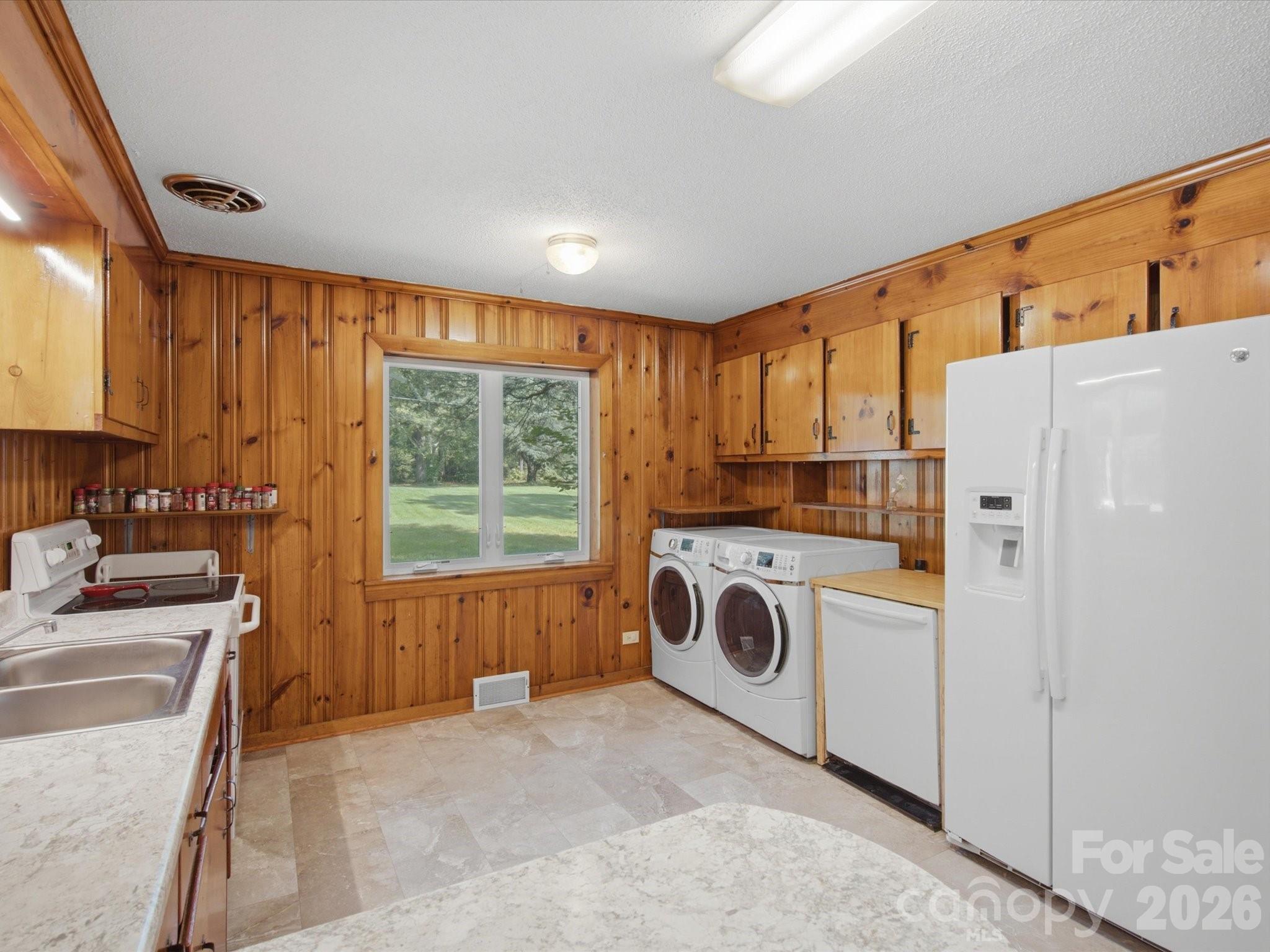 2311 E Innes Street — Salisbury