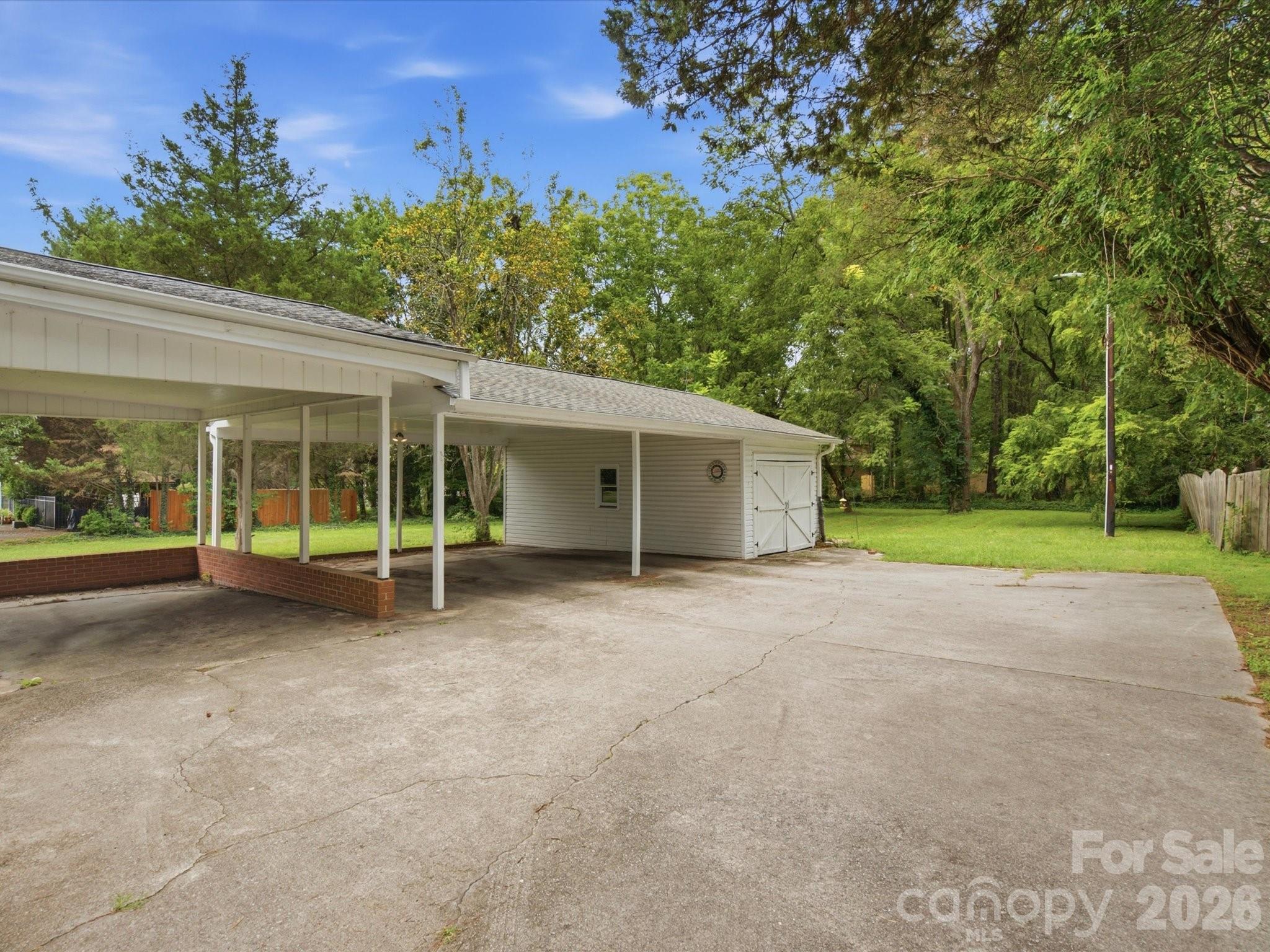 2311 E Innes Street — Salisbury