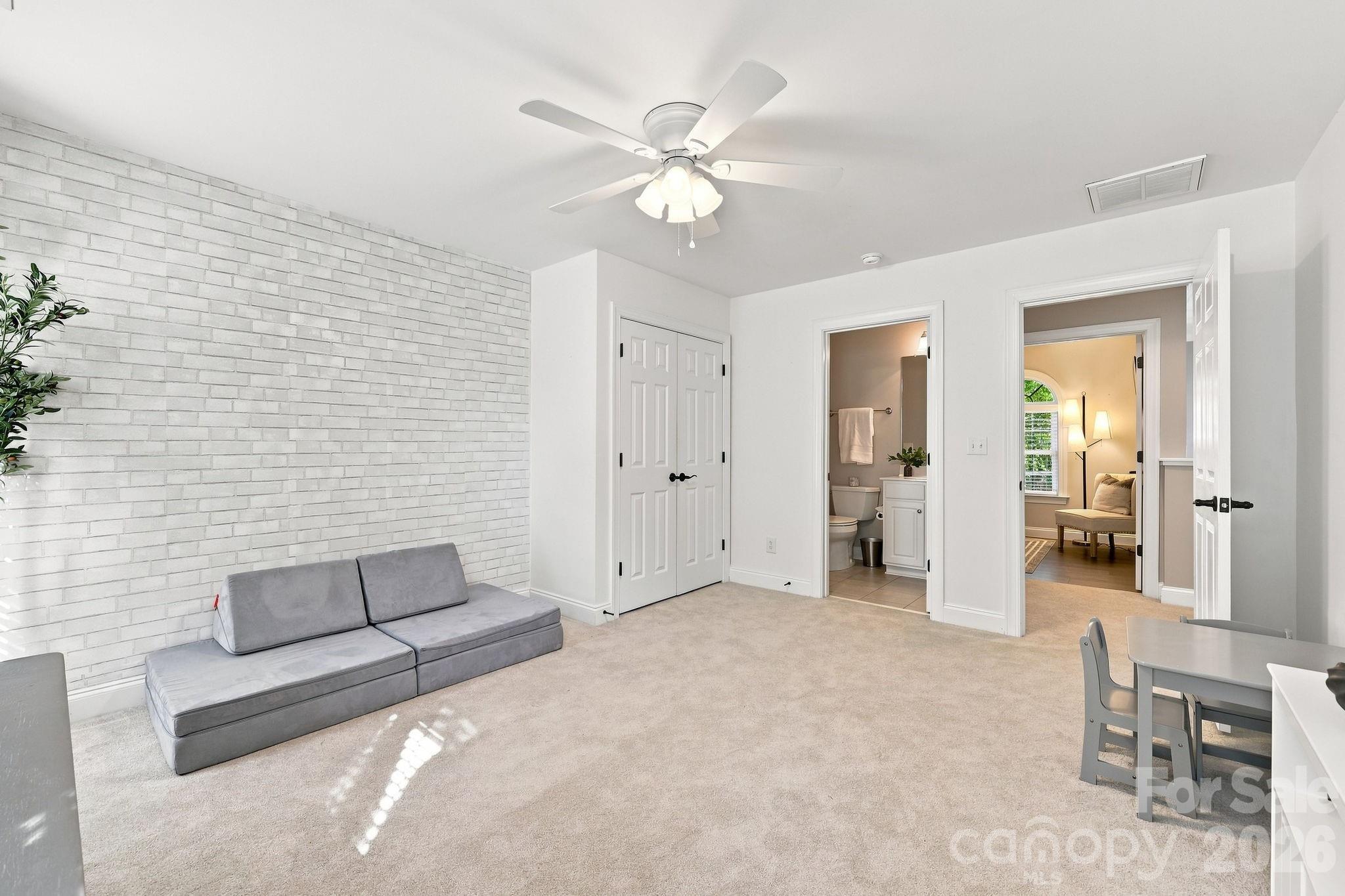 4701 Pebble Lake Drive #161 — Pfafftown