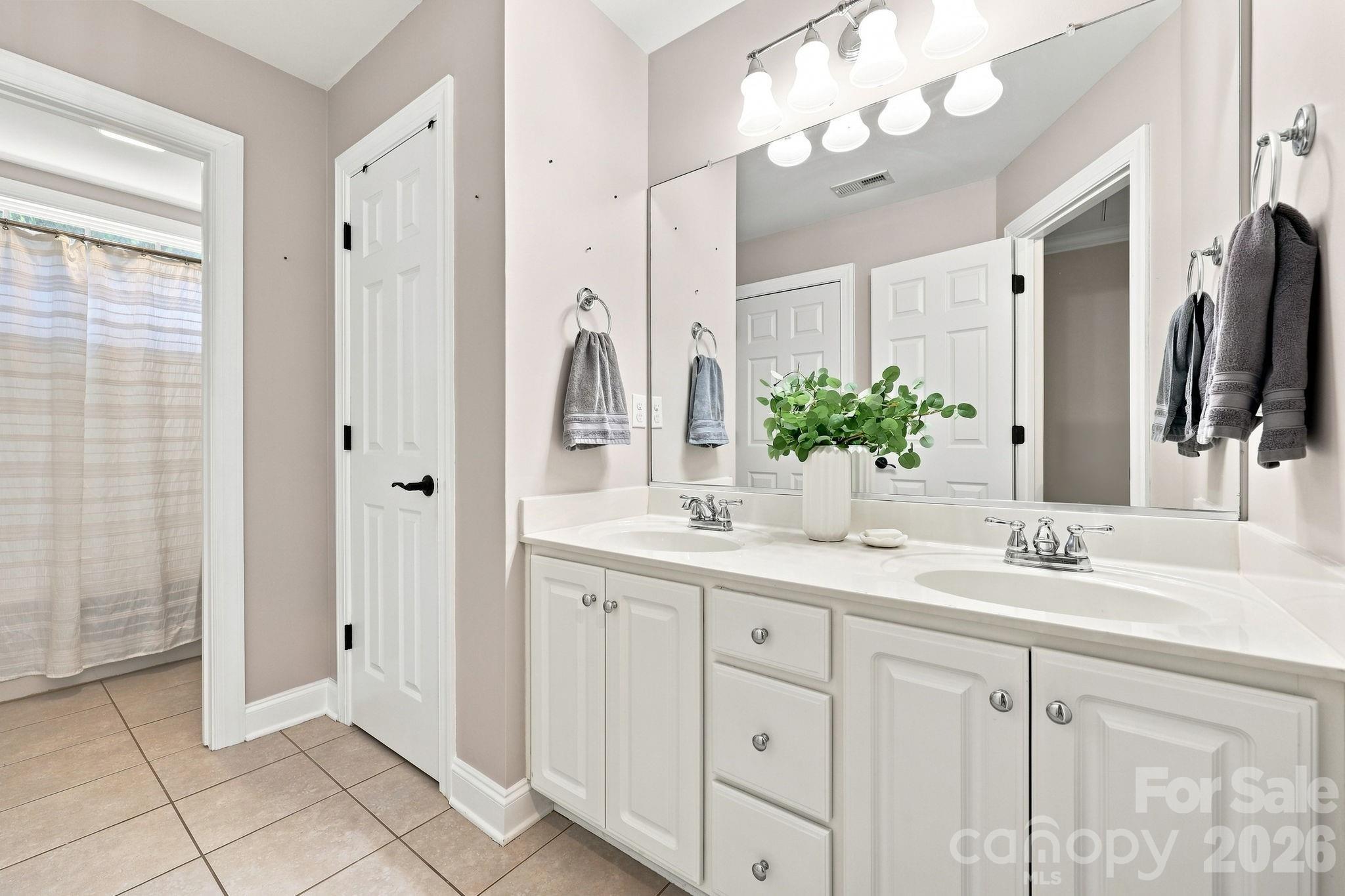 4701 Pebble Lake Drive #161 — Pfafftown